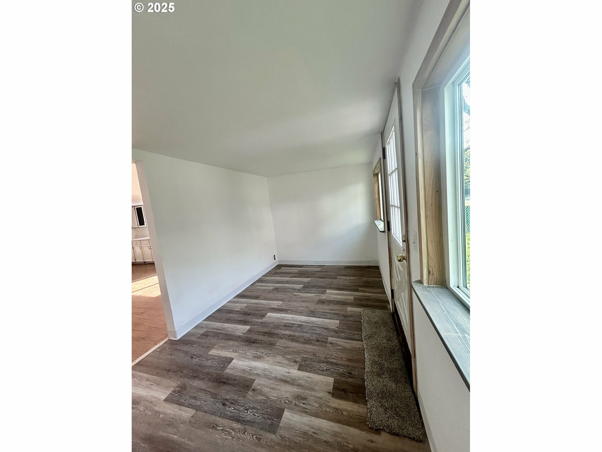 Property Photo: 82 Main St WA 98673
