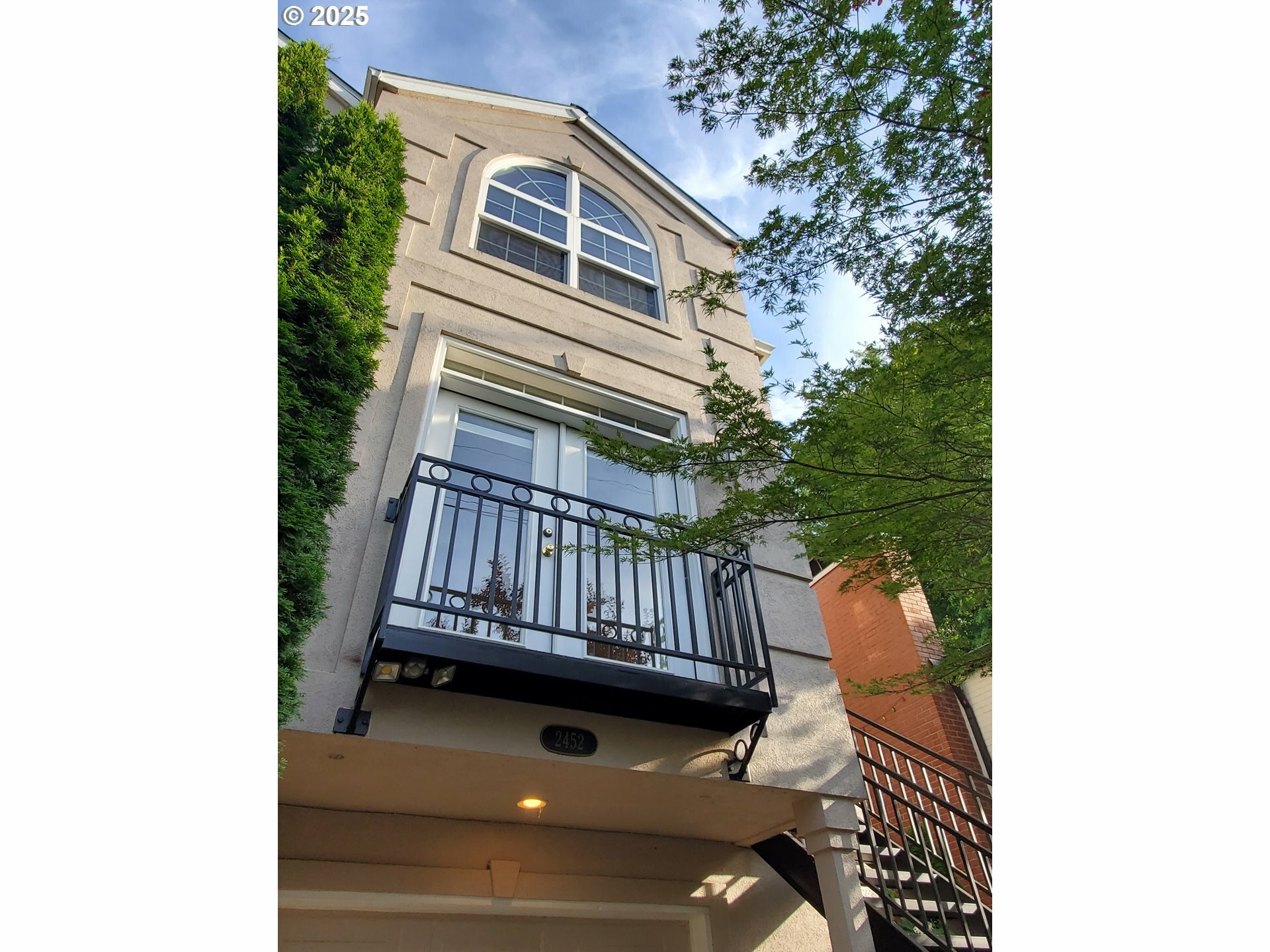Property Photo: 2452 NW Pettygrove St OR 97210