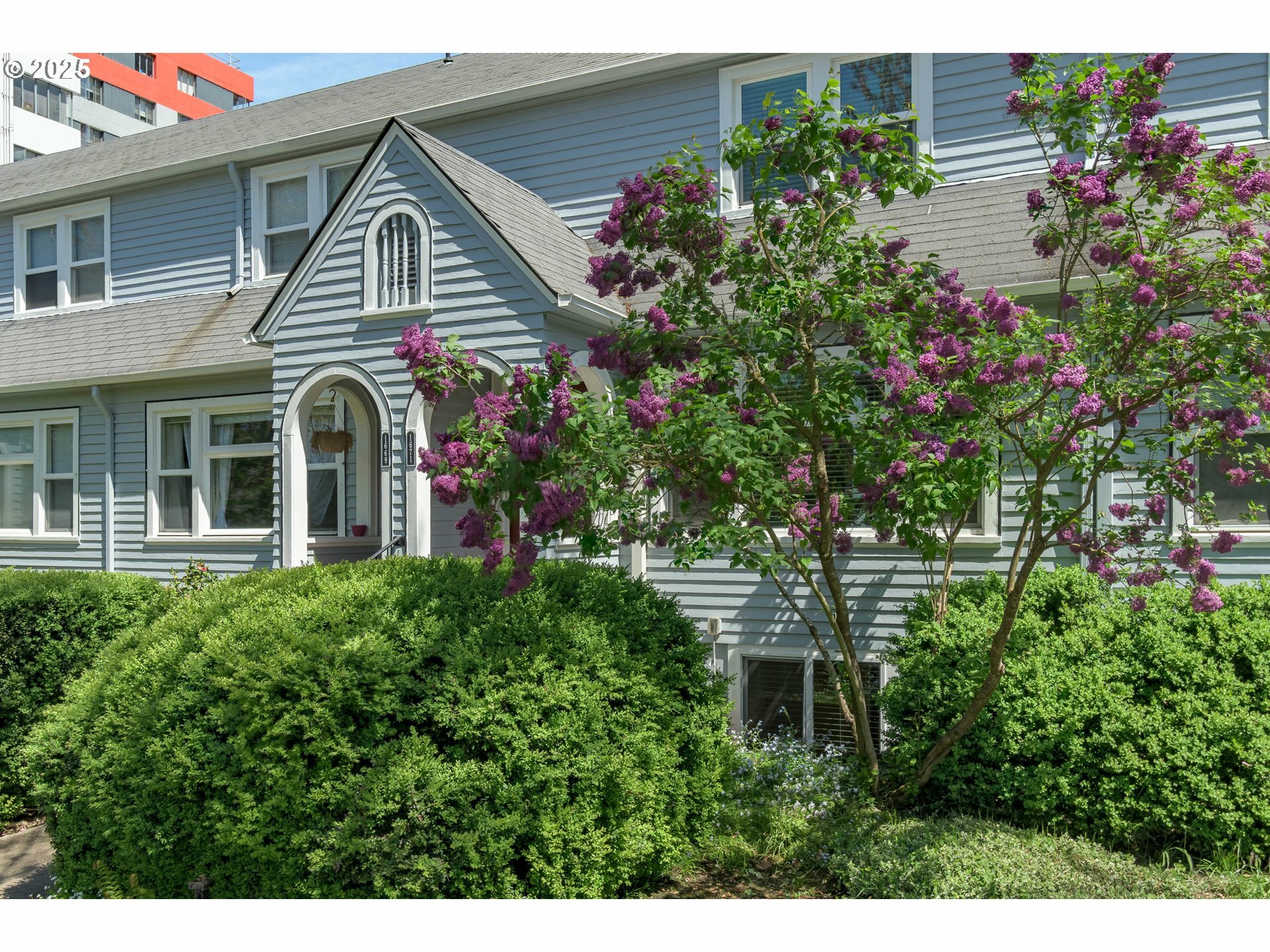 Property Photo: 1671 Olive St OR 97401