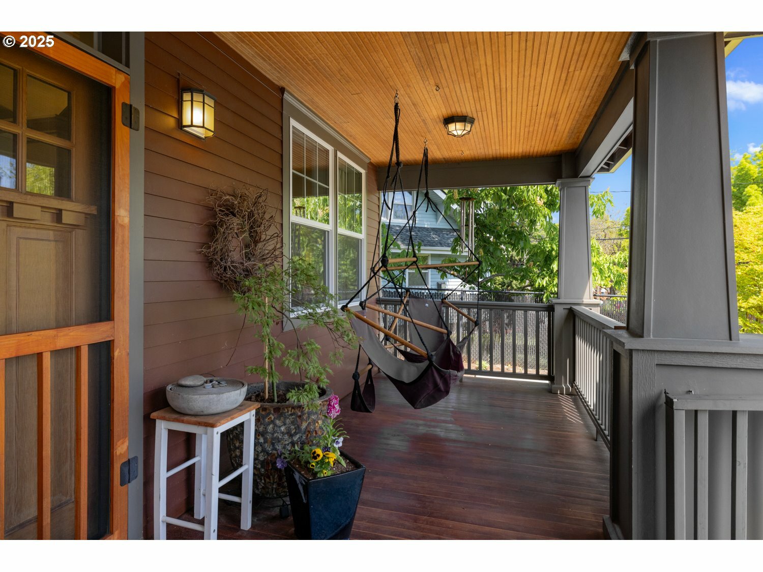 Property Photo: 6419 NE 11th Ave OR 97211