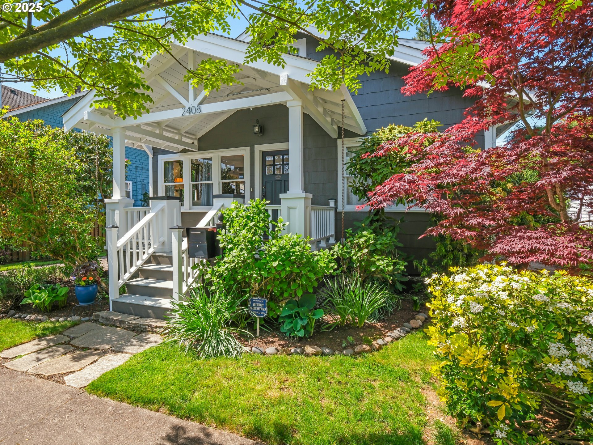 Property Photo: 2408 Franklin St WA 98660