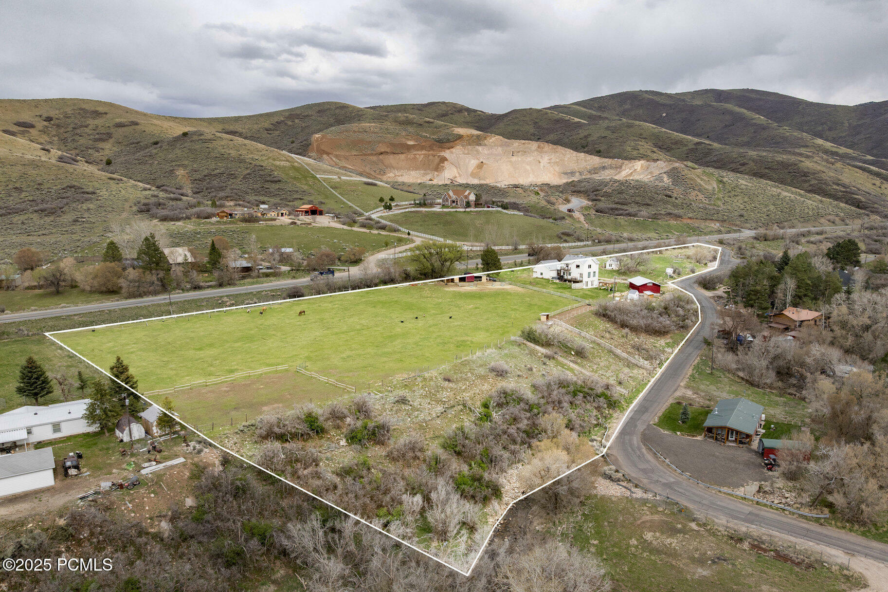 Property Photo: 4611 S Cove Lane UT 84032