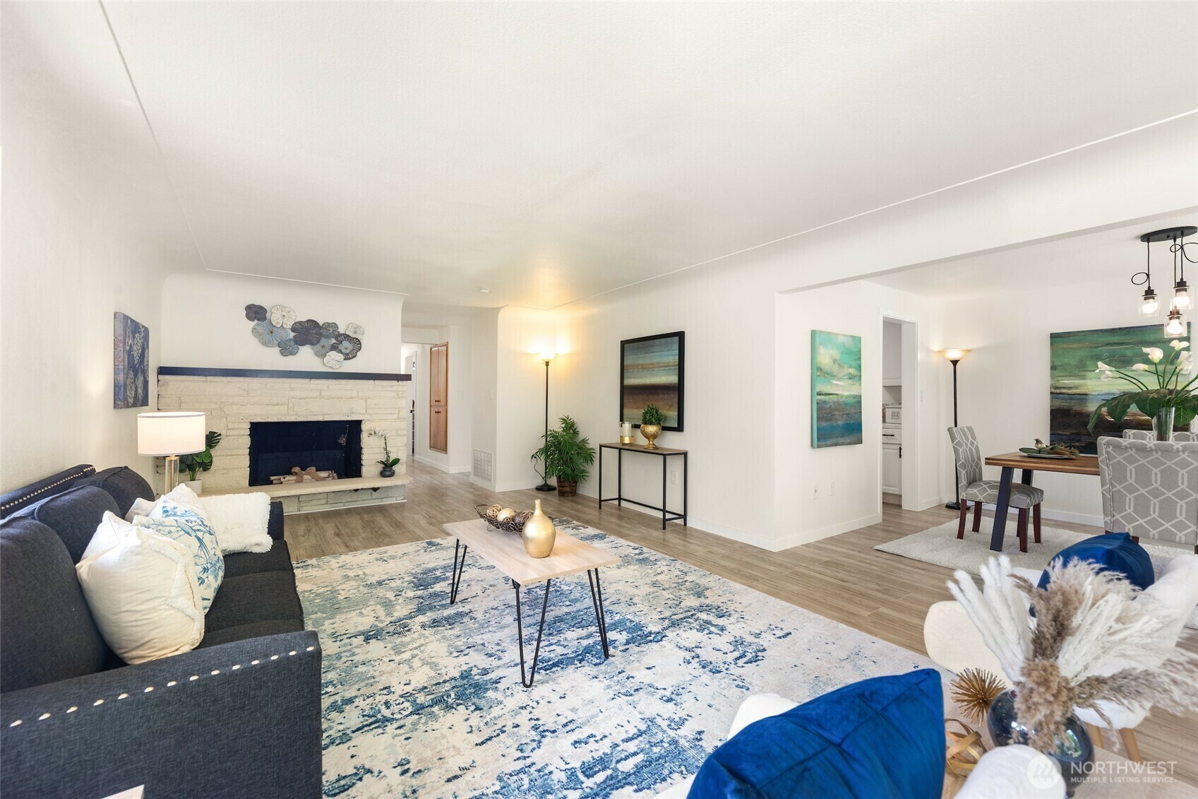 Property Photo: 714 107th Avenue E WA 98372
