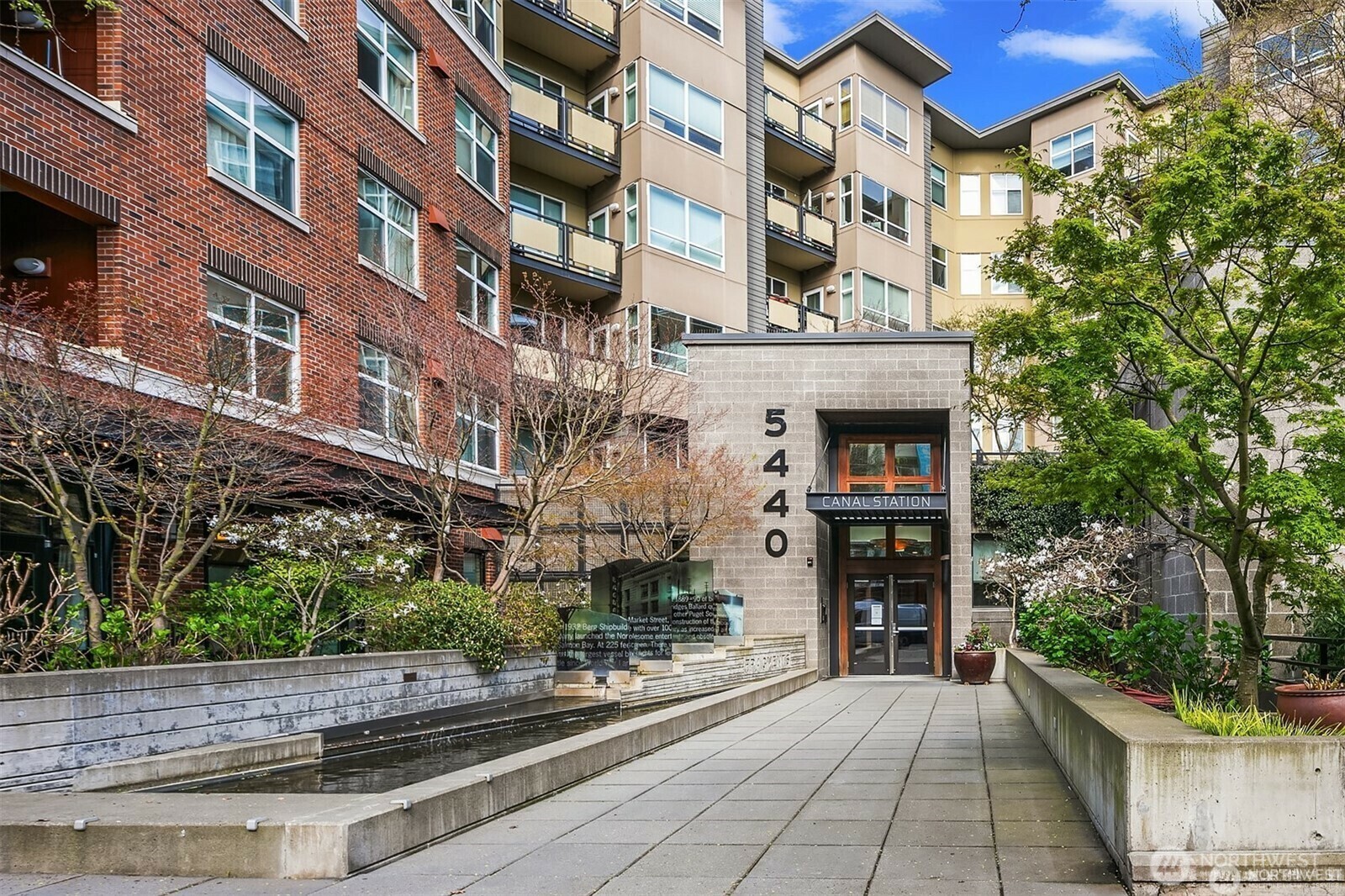 Property Photo: 5440 Leary Avenue NW 503 WA 98107