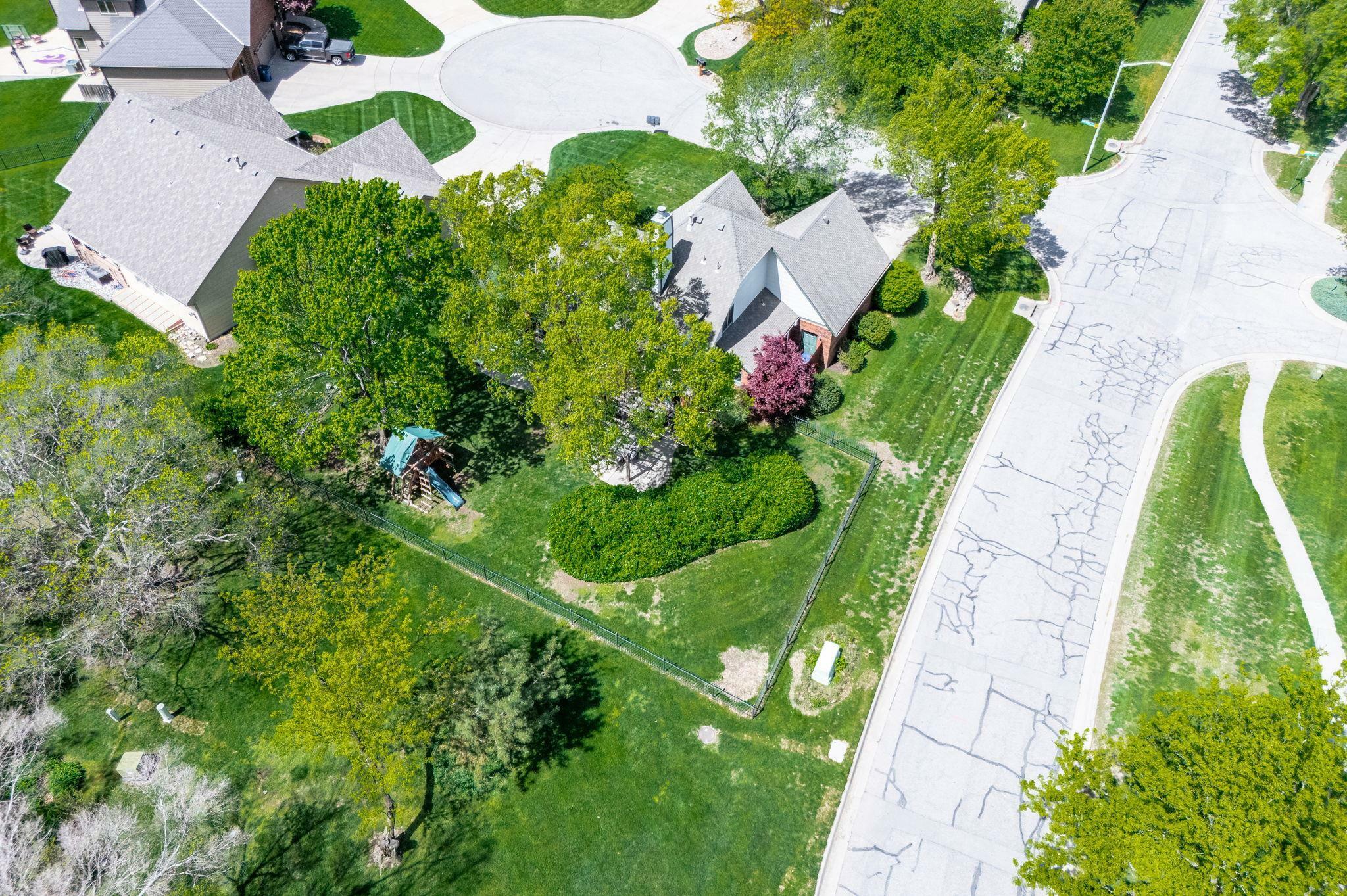 Property Photo: 2410 N Lake Ridge Circle KS 67205