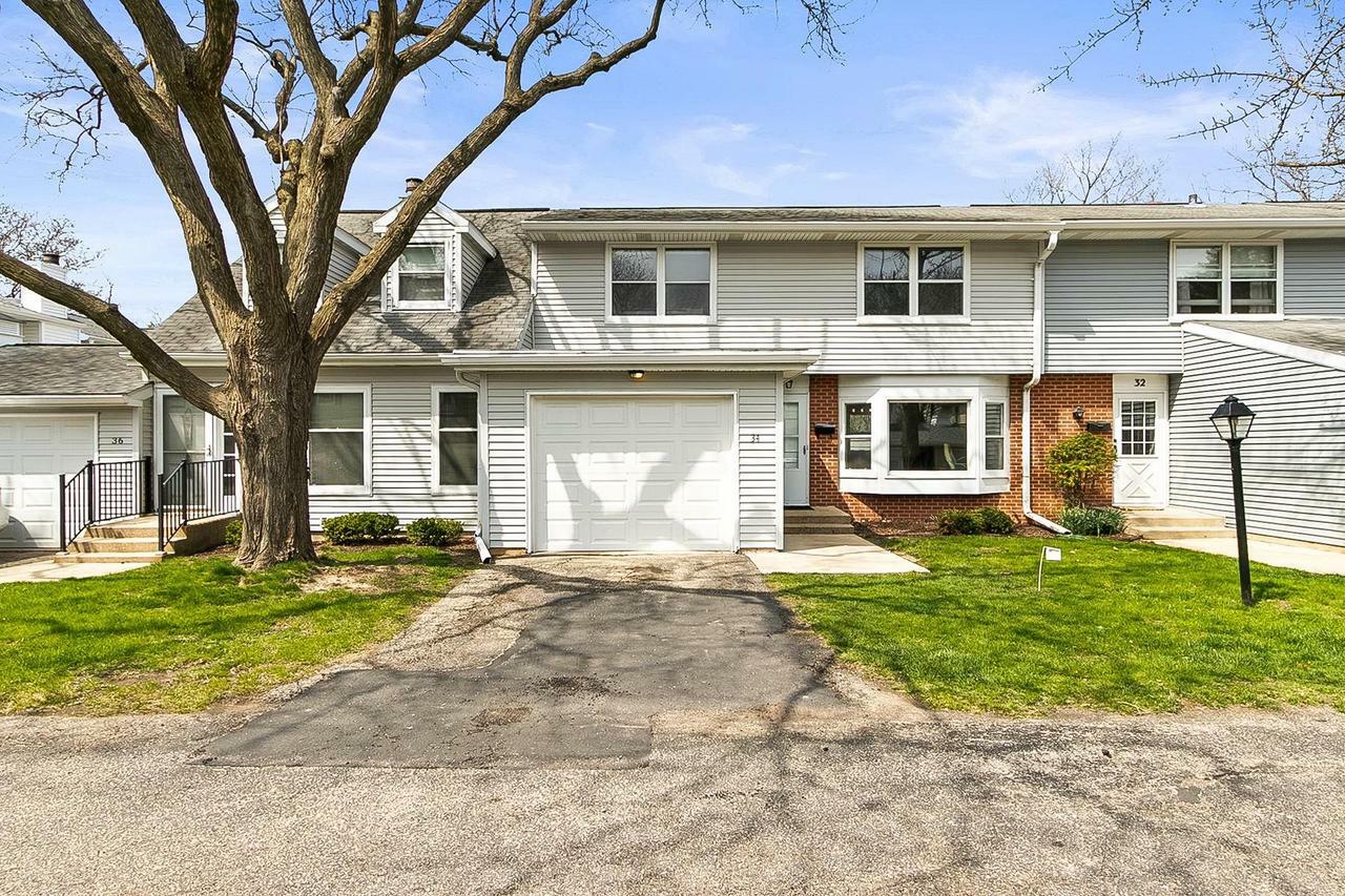 Property Photo: 34 Whitcomb Circle WI 53711