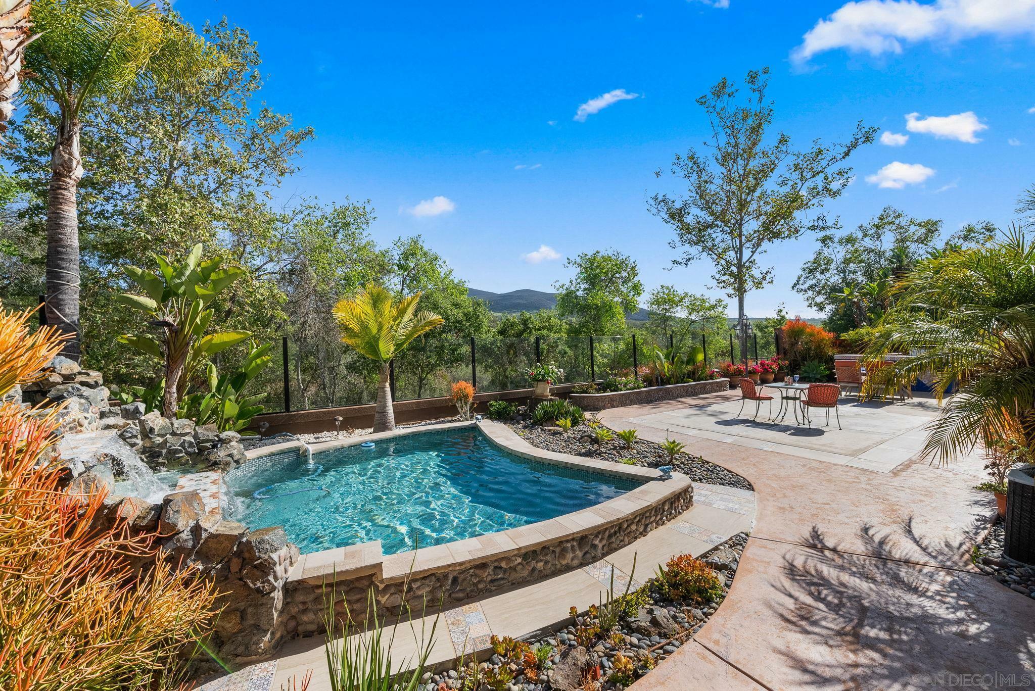 16050 Palomino Valley Rd  San Diego CA 92127 photo