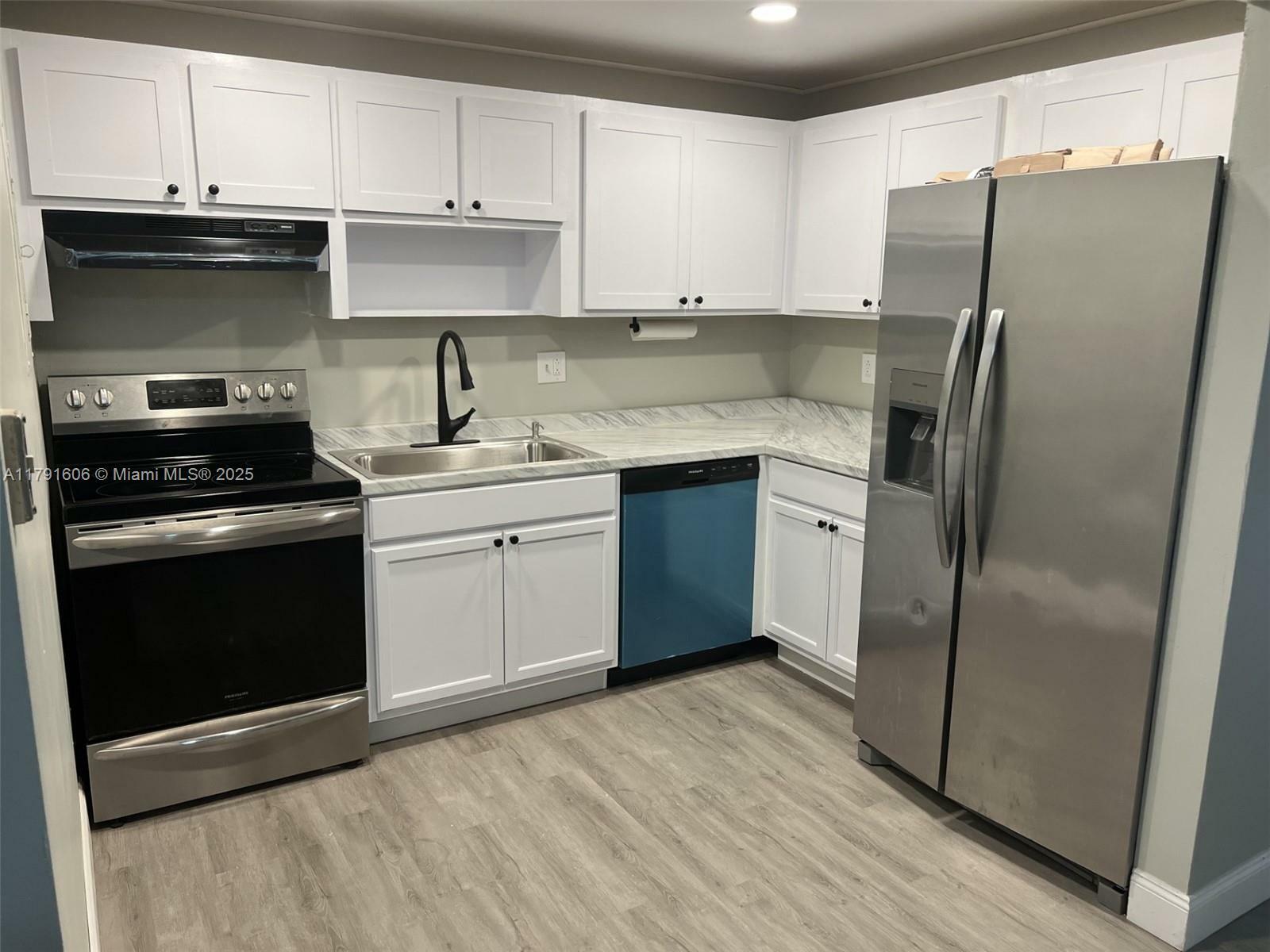 Property Photo: 7000 NW 17th St 109 FL 33313