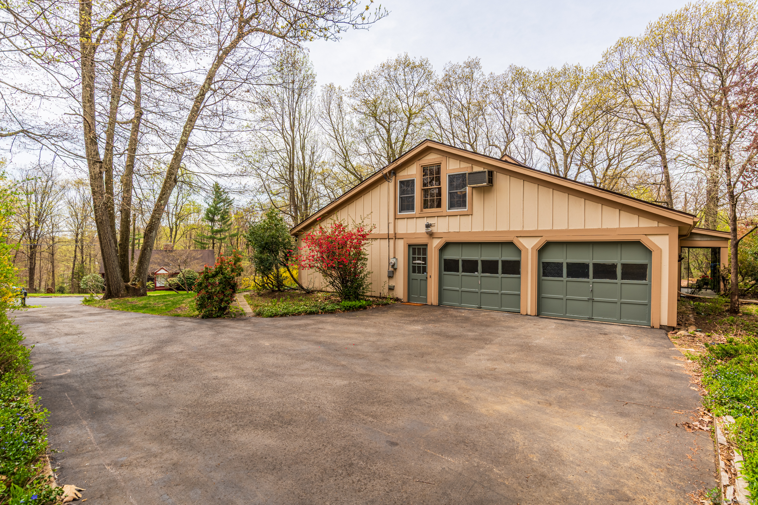 Property Photo: 65 Cloverdale Avenue CT 06484