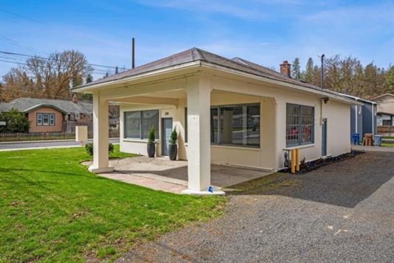 Property Photo: 1126 S Coeur D'Alene St S1126 WA 99224