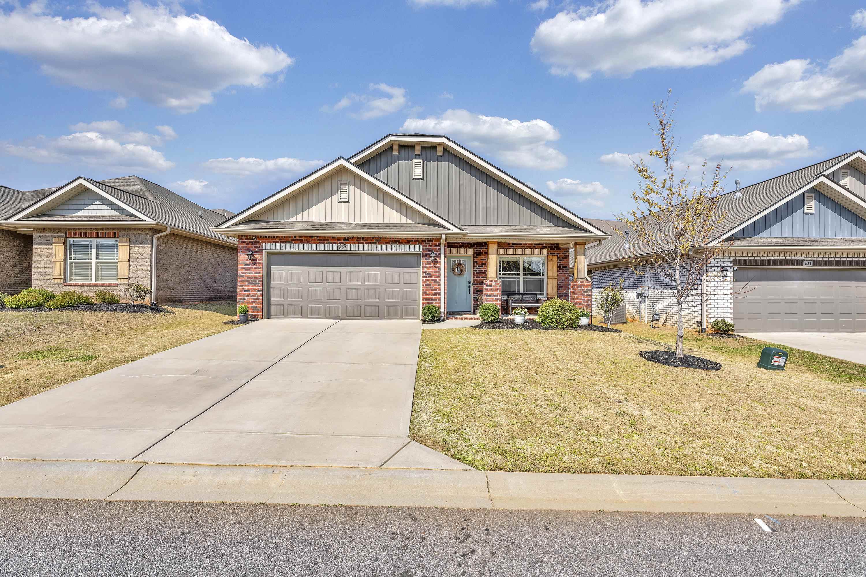 Property Photo: 627 Lombard Drive SC 29316