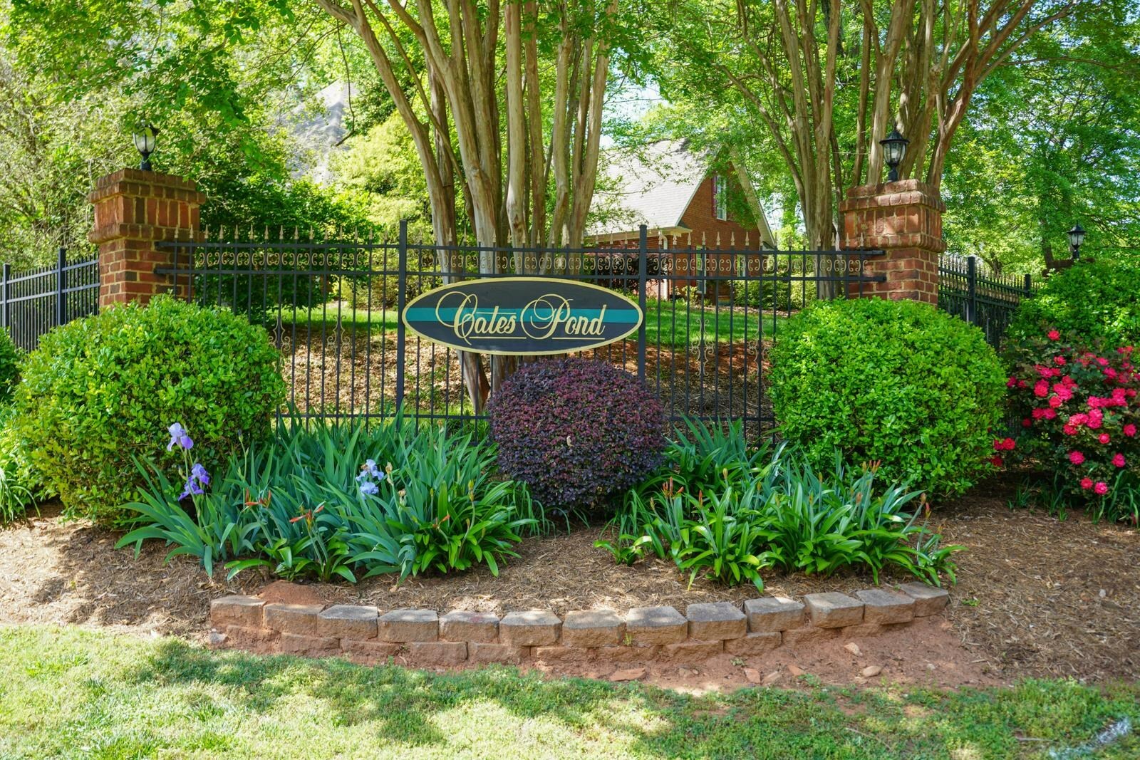 Property Photo: 736 Willis Road SC 29301