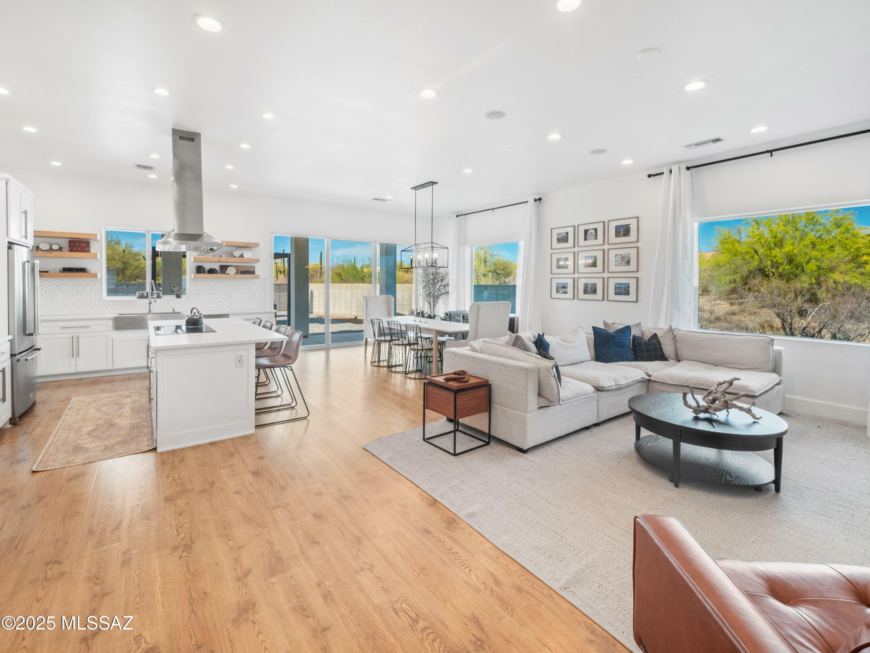 Property Photo: 2540 W Oasis Springs Court AZ 85742