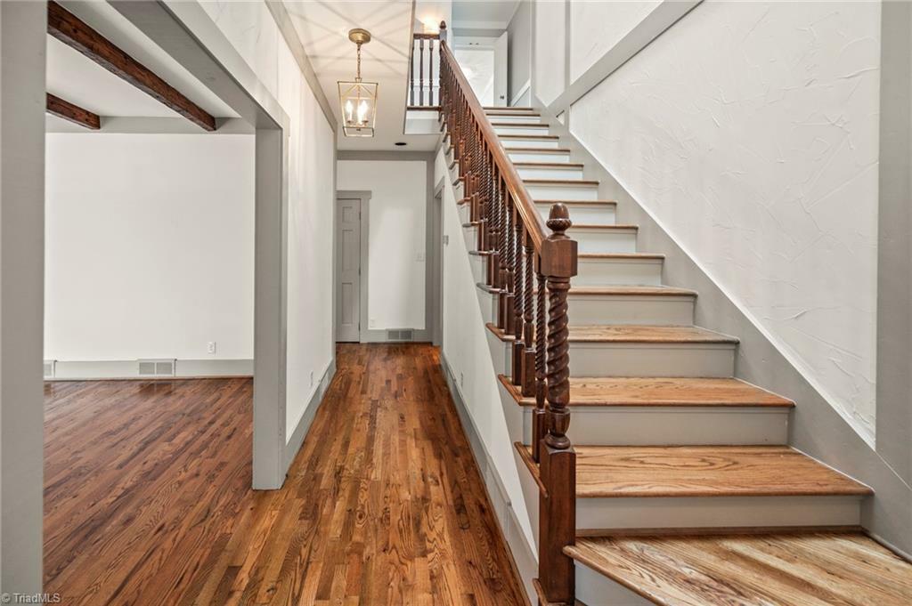 Property Photo: 104 Westhaven Circle NC 27104