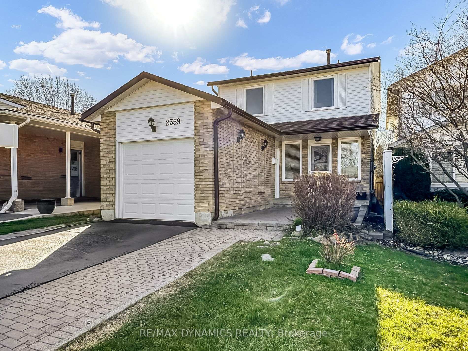 Property Photo: 2359 Malcolm Crescent ON L7P 4H1