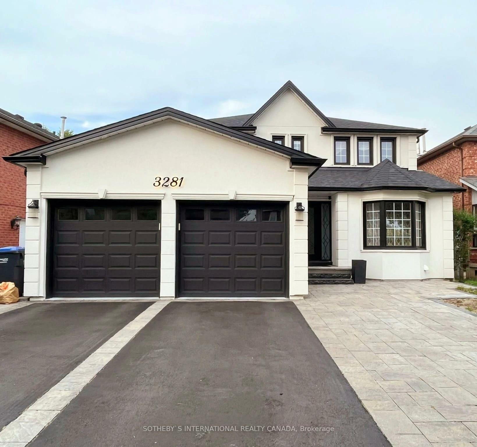 Property Photo: 3281 Loyalist Drive ON L5L 5T6