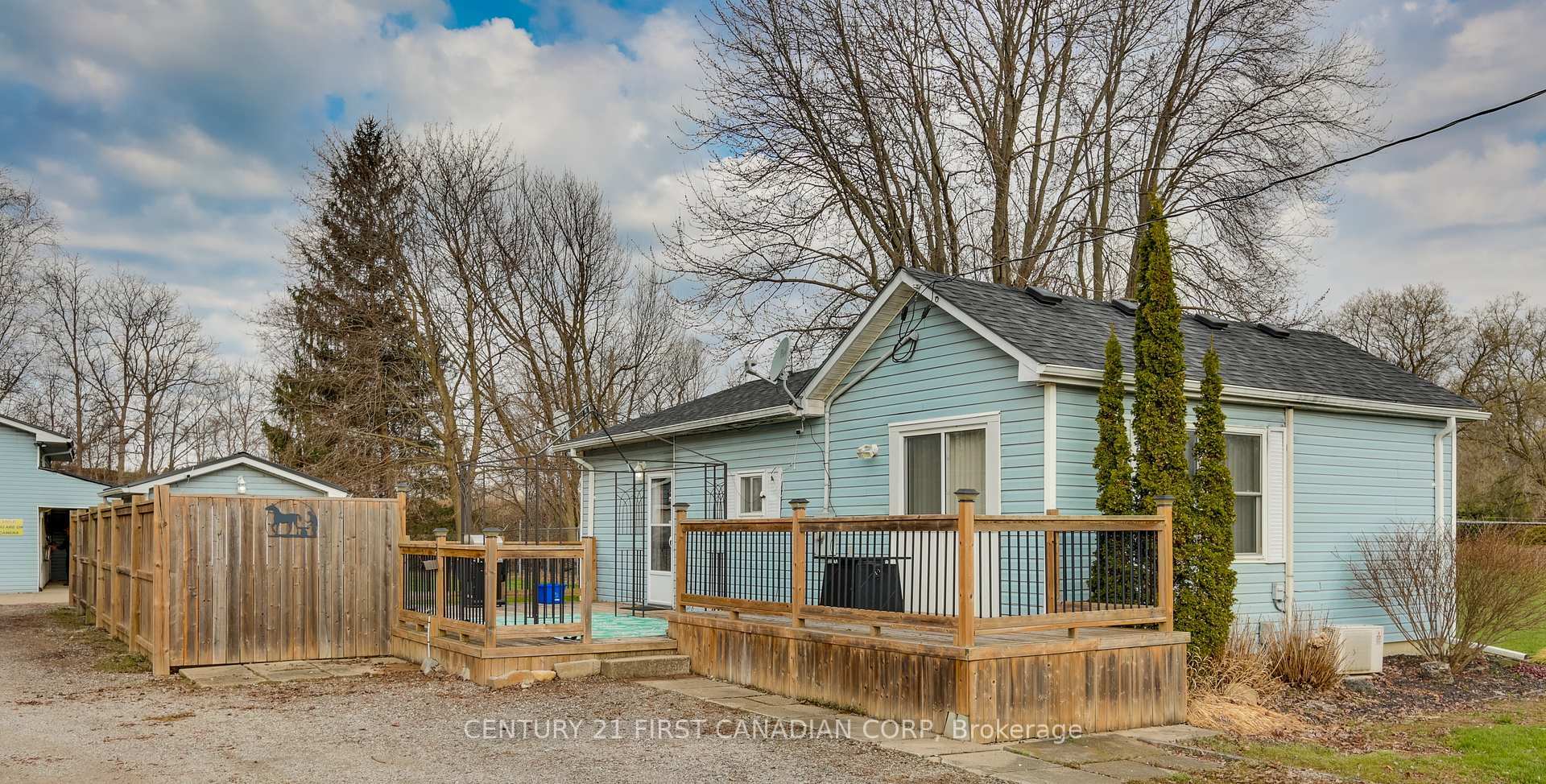 Property Photo:  48 Travelled Road  ON N6M 1H2 