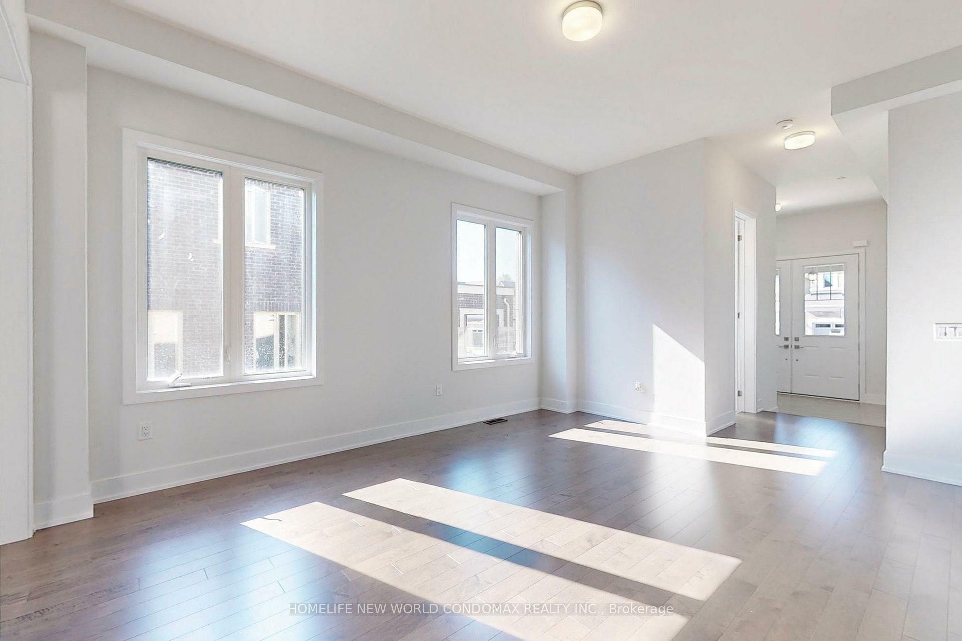 Property Photo: 231 Sikura Circle ON L4G 3Y8