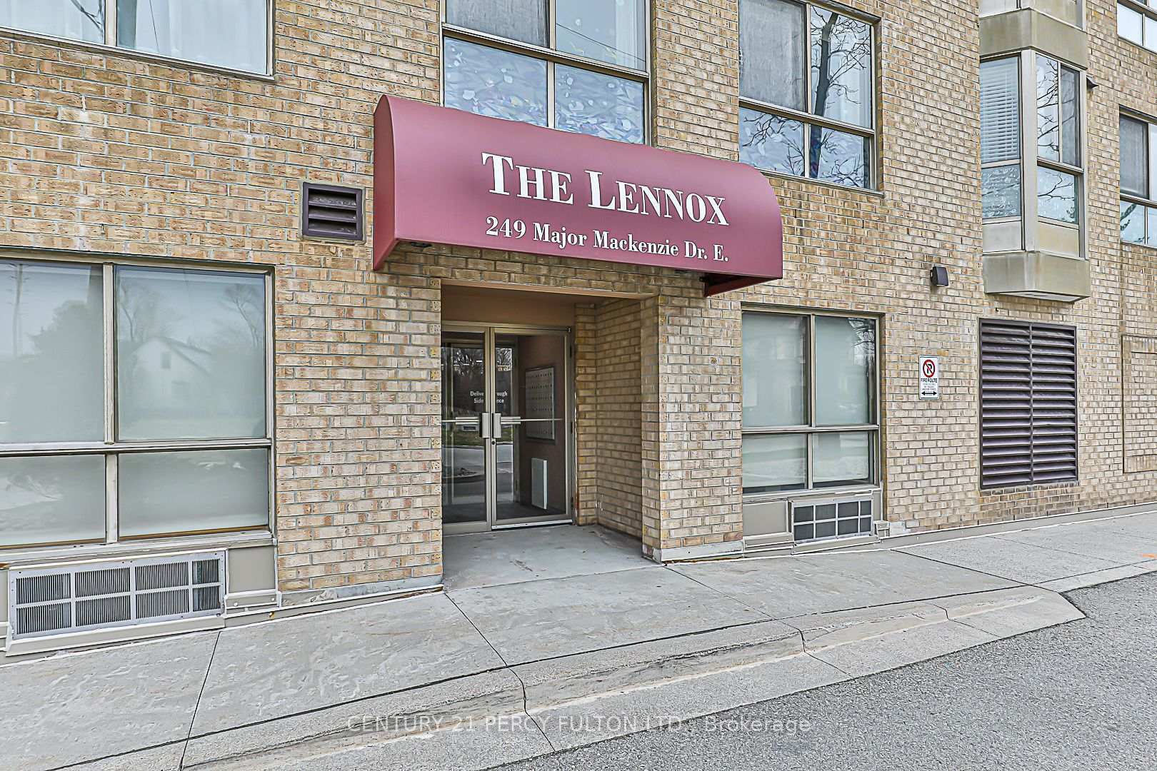 Photo de la propriété: 249 Major Mackenzie Drive E 203 ON L4C 9M8