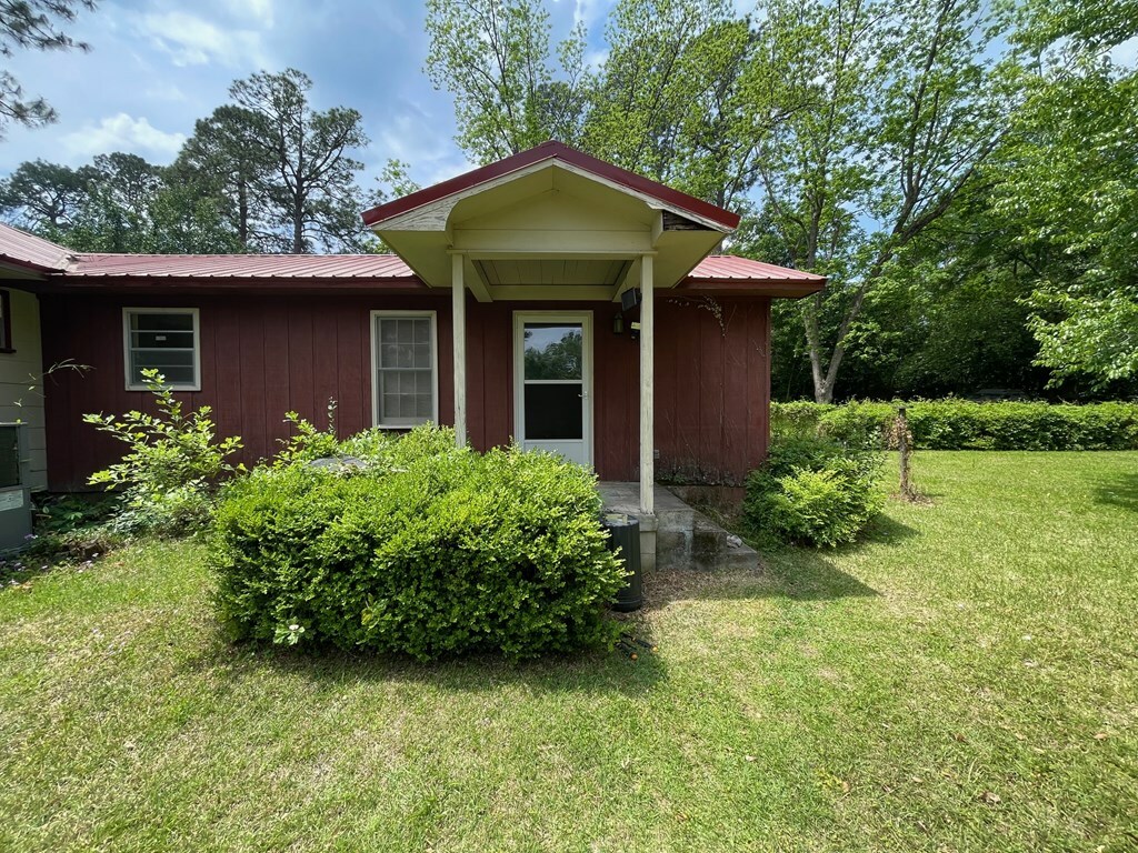 Property Photo: 315 Claire Dr GA 31792
