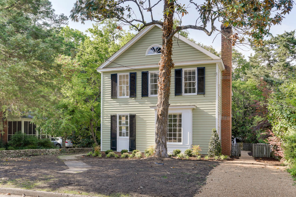 Property Photo: 503 Newport Avenue VA 23185