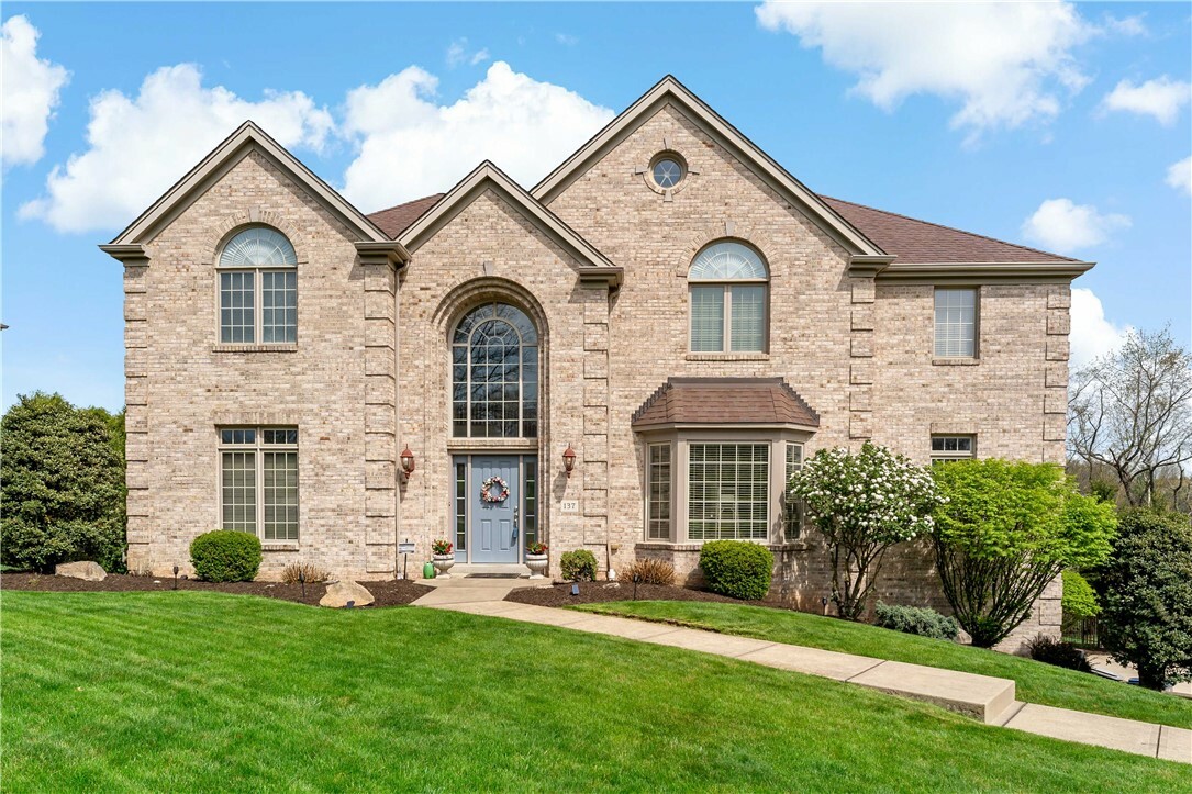 Property Photo: 137 Bittersweet Circle PA 15367