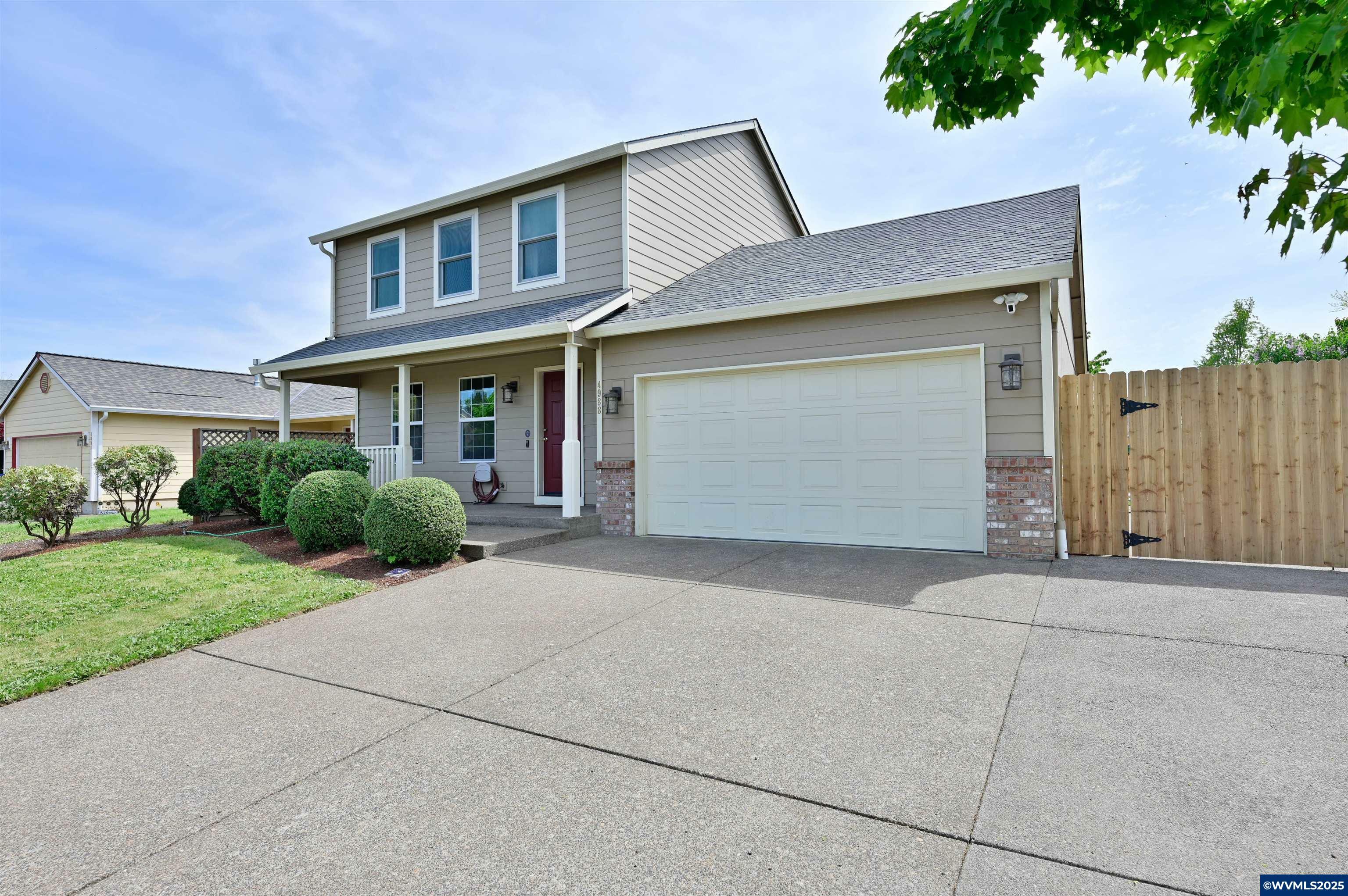Property Photo: 4988 Dolphin Av NE OR 97305