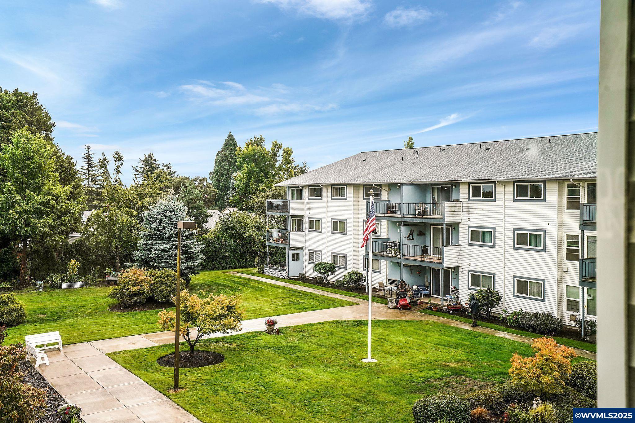 Property Photo: 950 Evergreen #309 Rd OR 97071