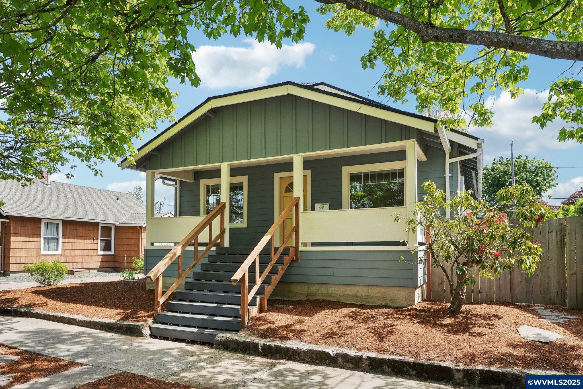 Property Photo: 2030 Maple Av NE OR 97301