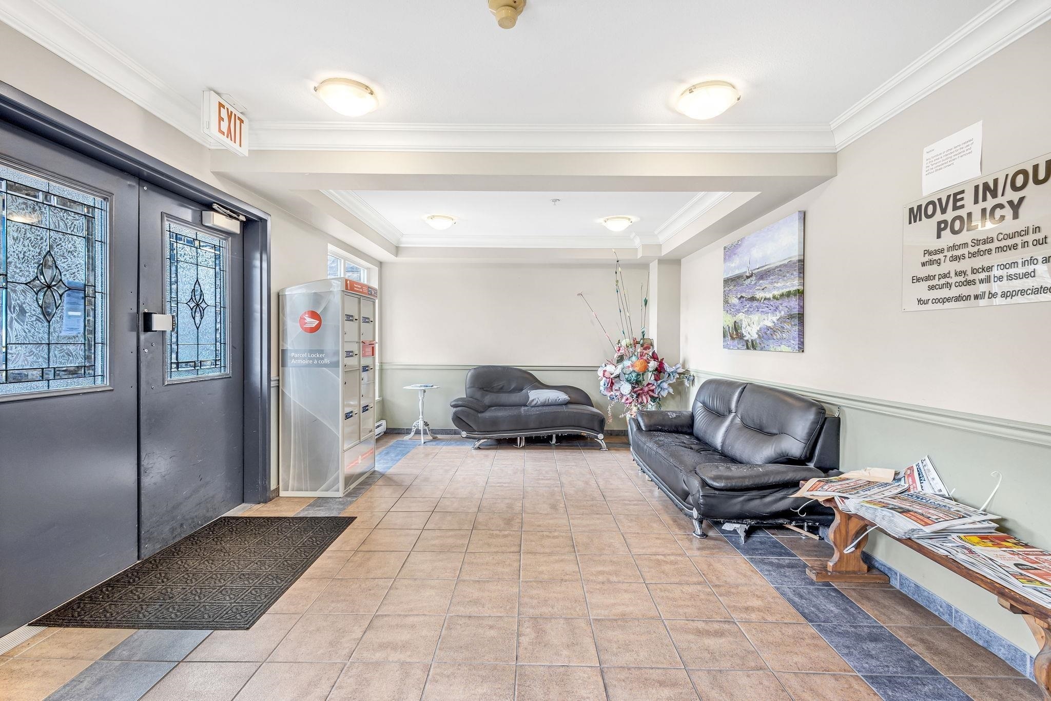 Property Photo: 12083 92A Avenue 207 BC V3V 8C8