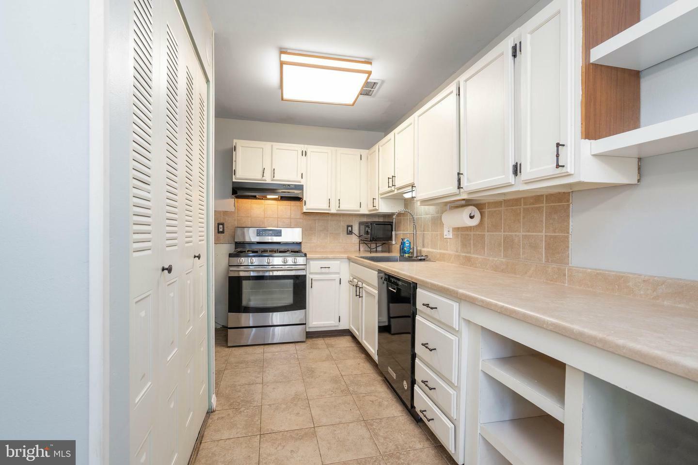 Property Photo: 20 River Bank Drive NJ 08554