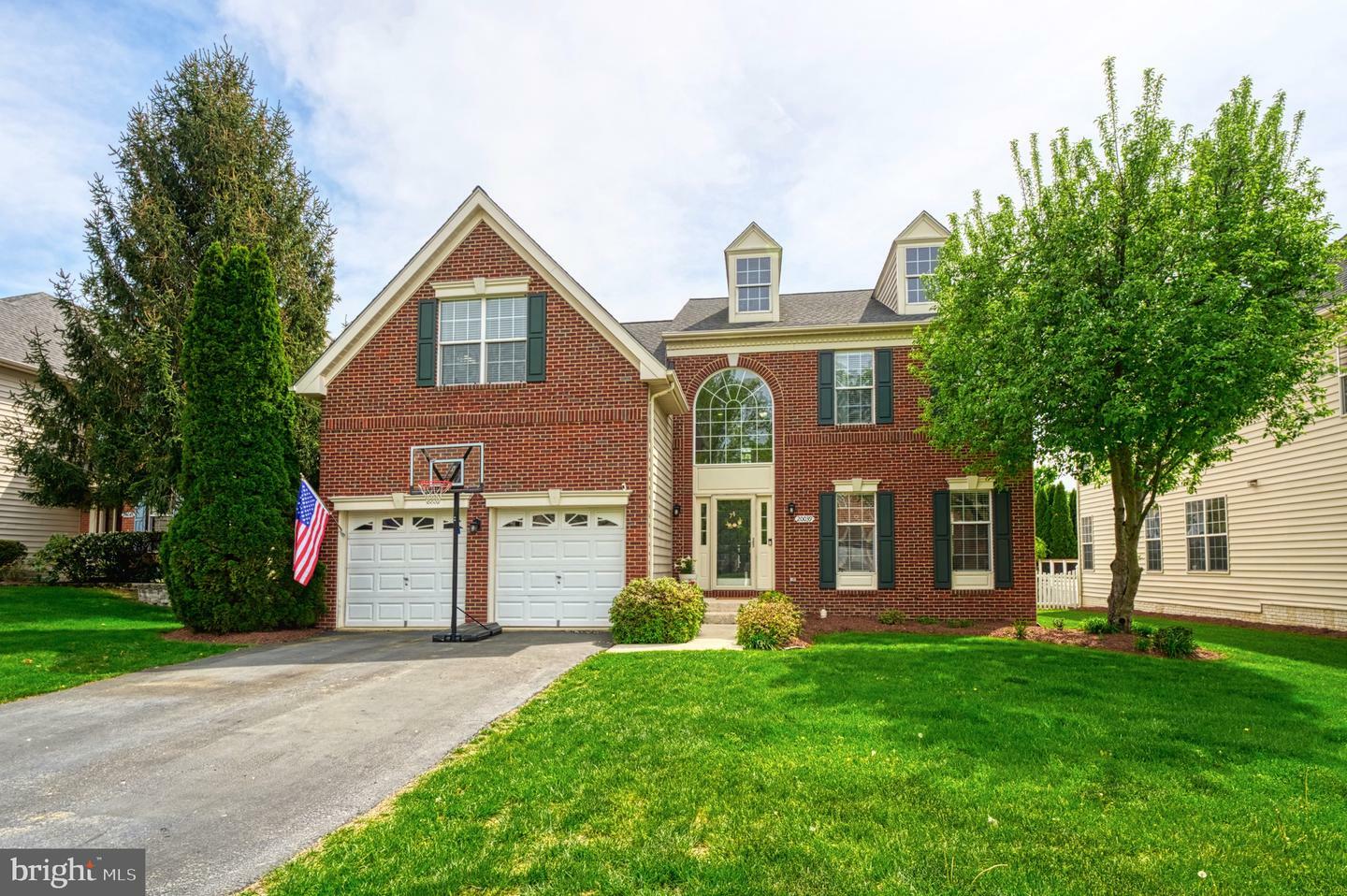 Property Photo: 20039 Muirfield Village Court VA 20147
