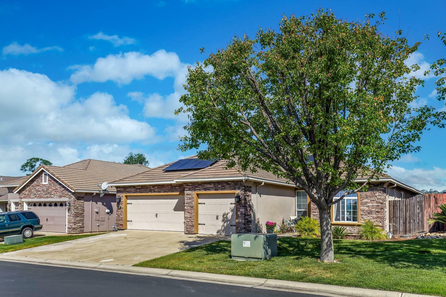 Property Photo: 191 Bullion Hill Drive CA 95252