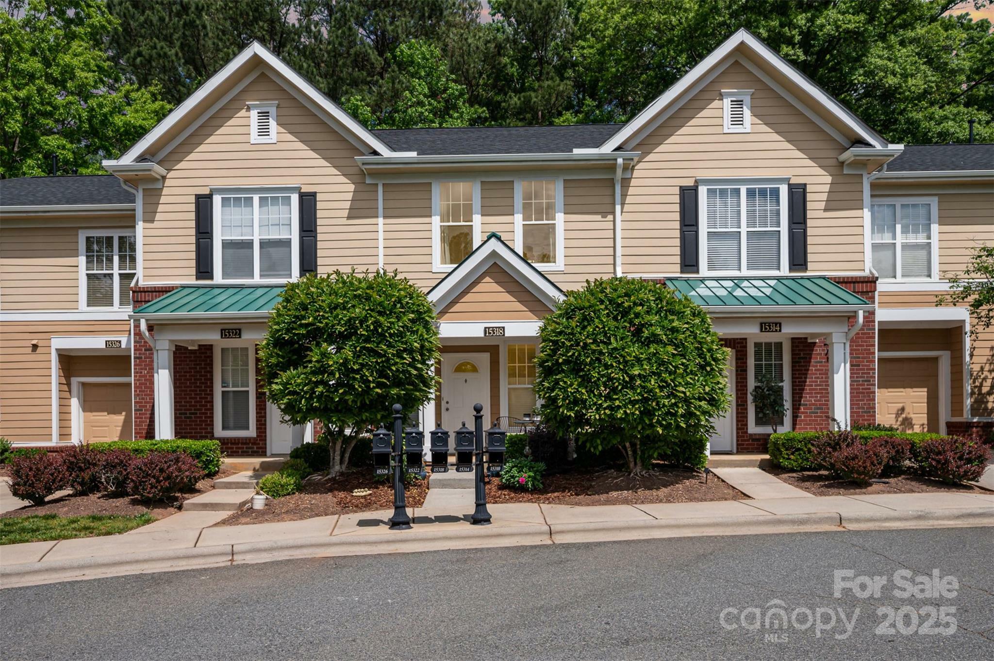 Property Photo:  15318 Coventry Court Lane  NC 28277 