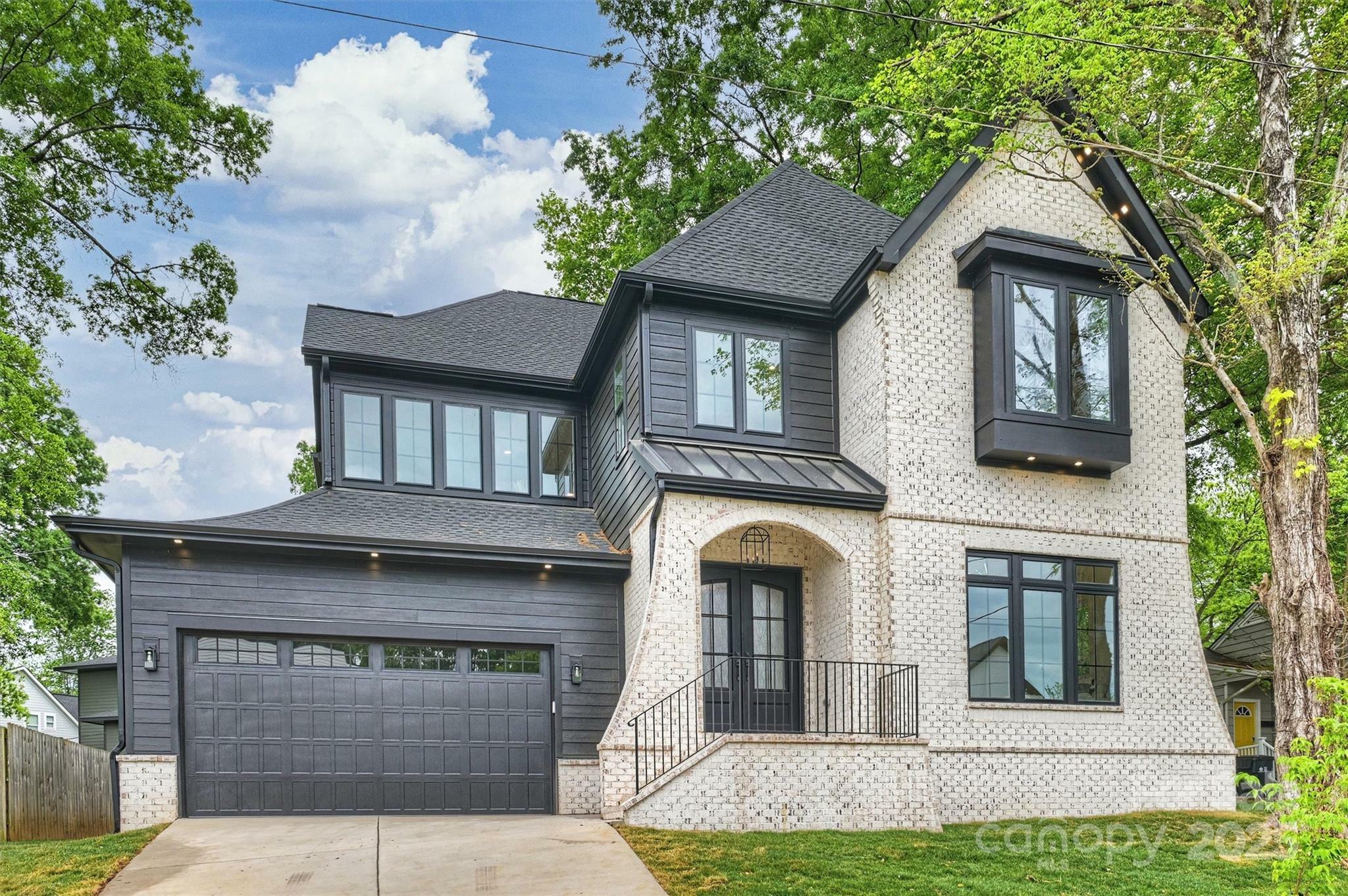 910 Everett Place  Charlotte NC 28205 photo