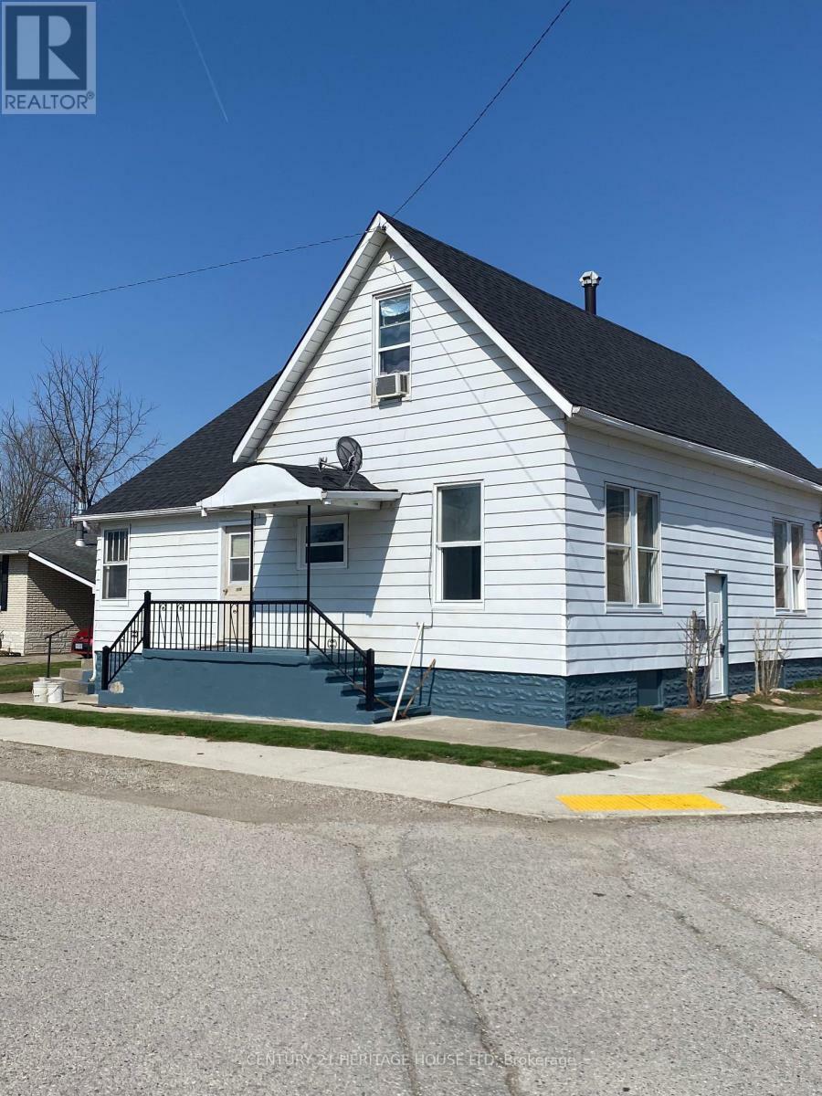 Property Photo:  151 Elm Street  ON N0P 2P0 