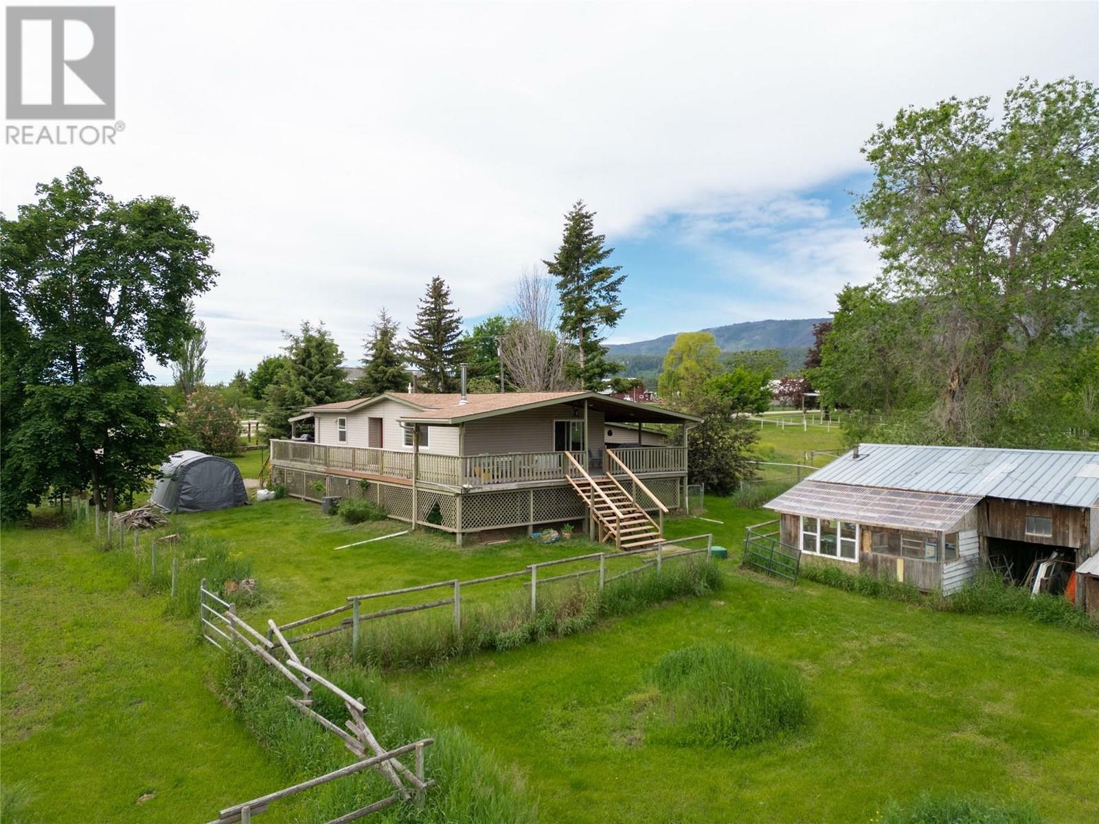 Property Photo: 4816 South Grandview Flats Road BC V0E 1B5