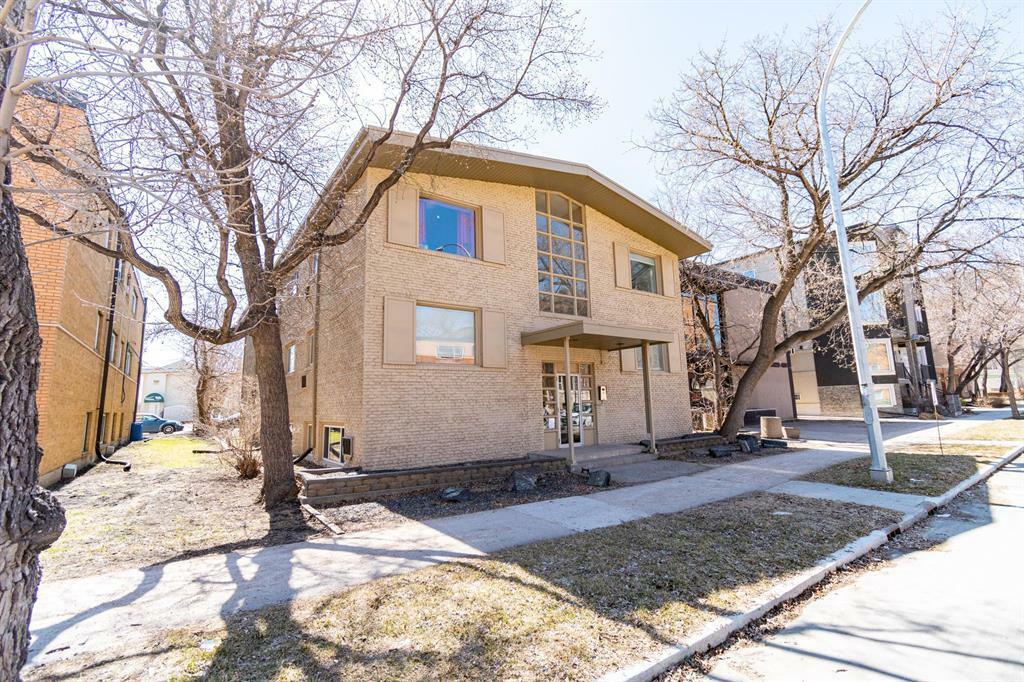 310 Stradbrook Avenue  Winnipeg MB R3L 0J6 photo