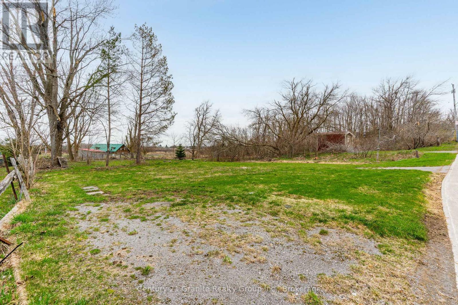 Property Photo: 8 Long Beach Road ON K0M 1G0