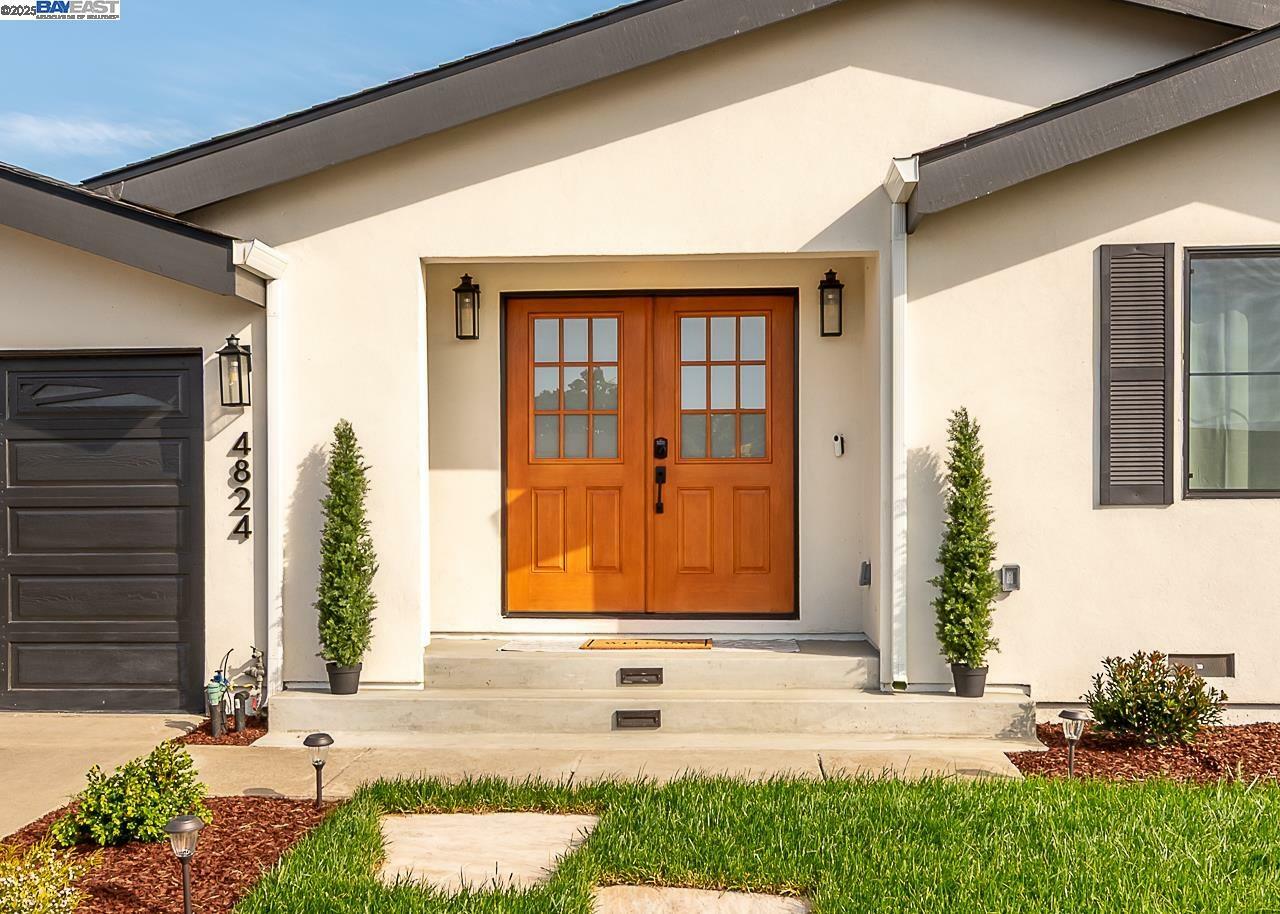Property Photo: 4824 Delores Dr CA 94587