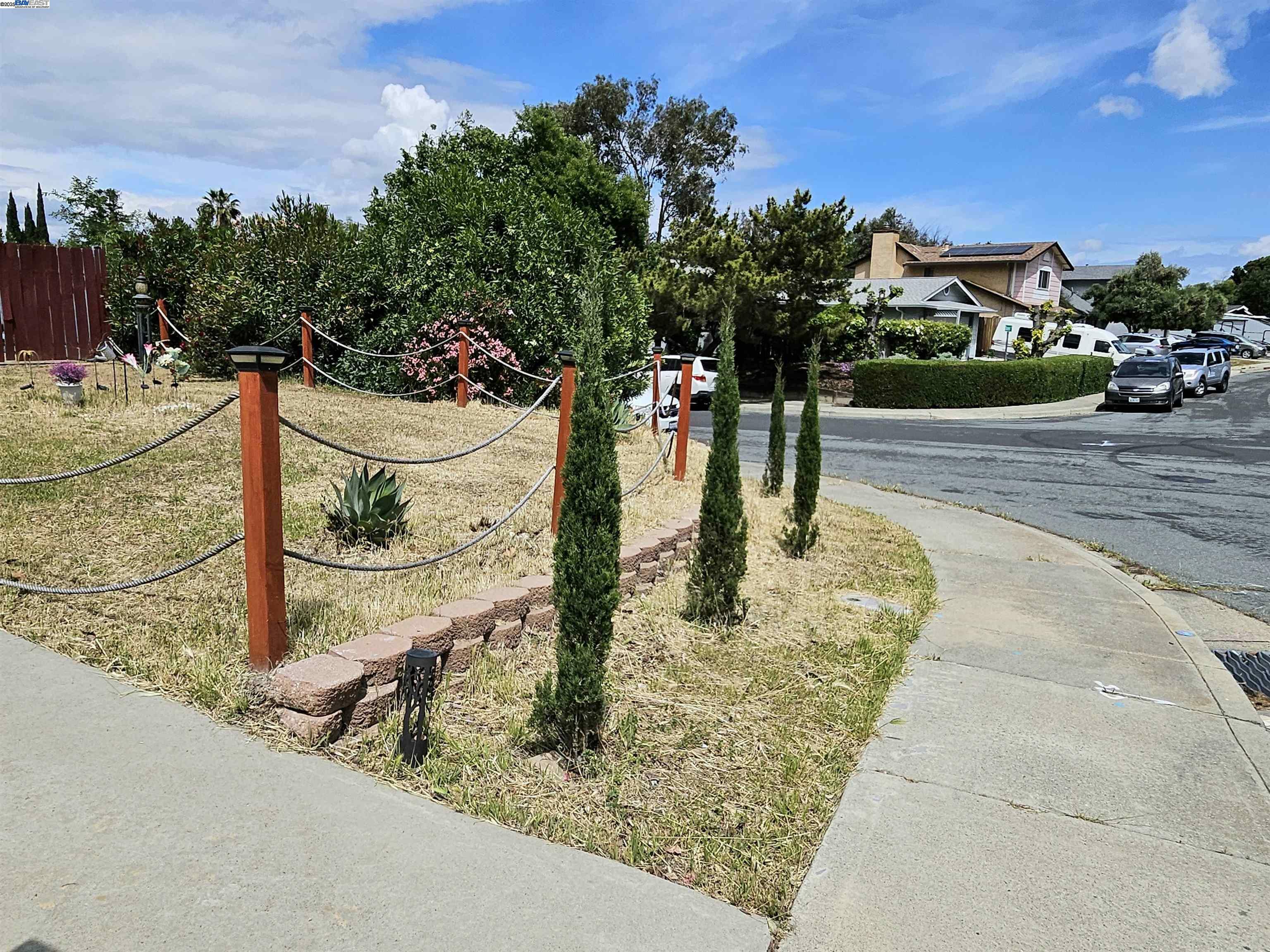 Property Photo: 20 Dunes Way CA 94509