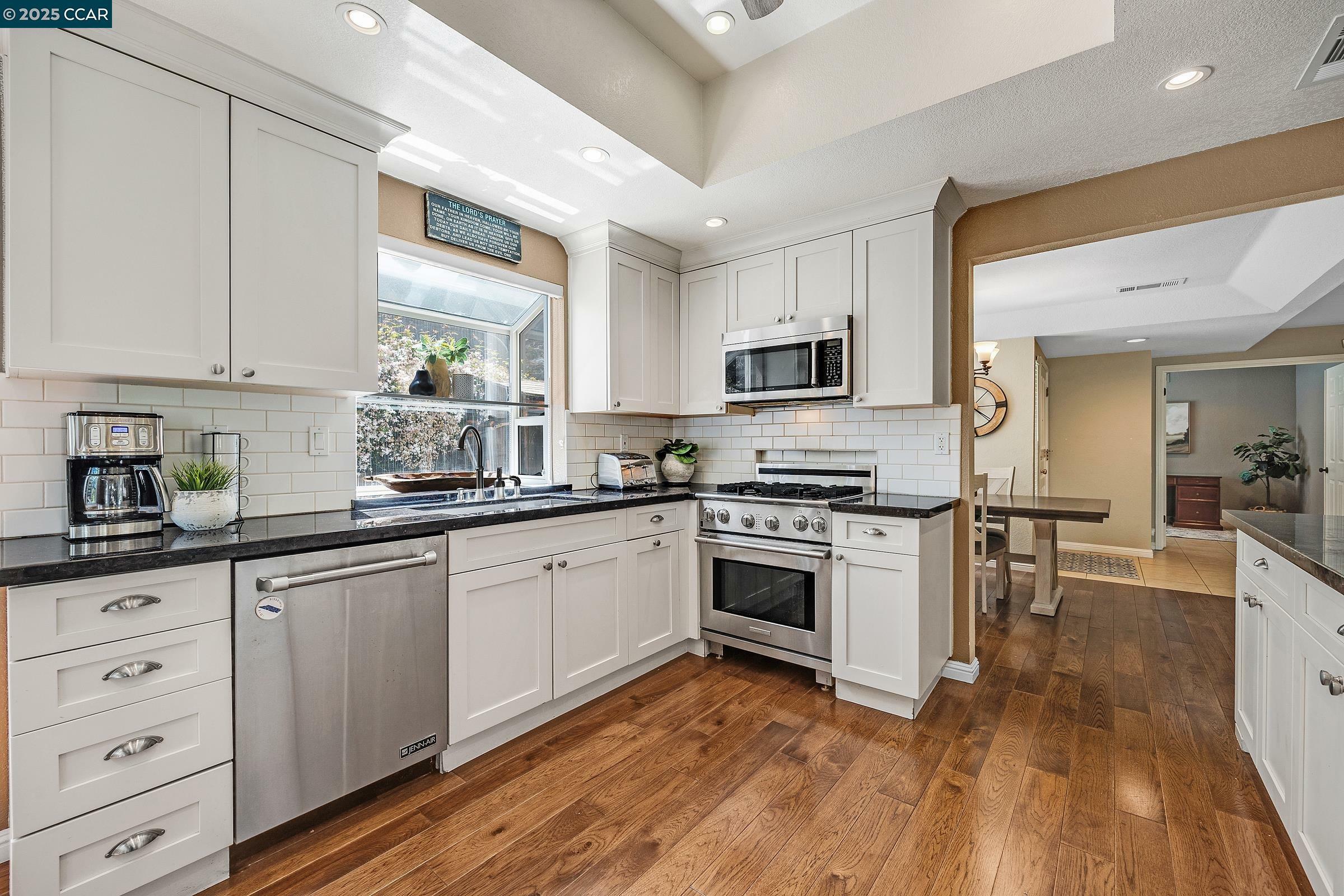 Property Photo: 60 Rainbow Cir CA 94506