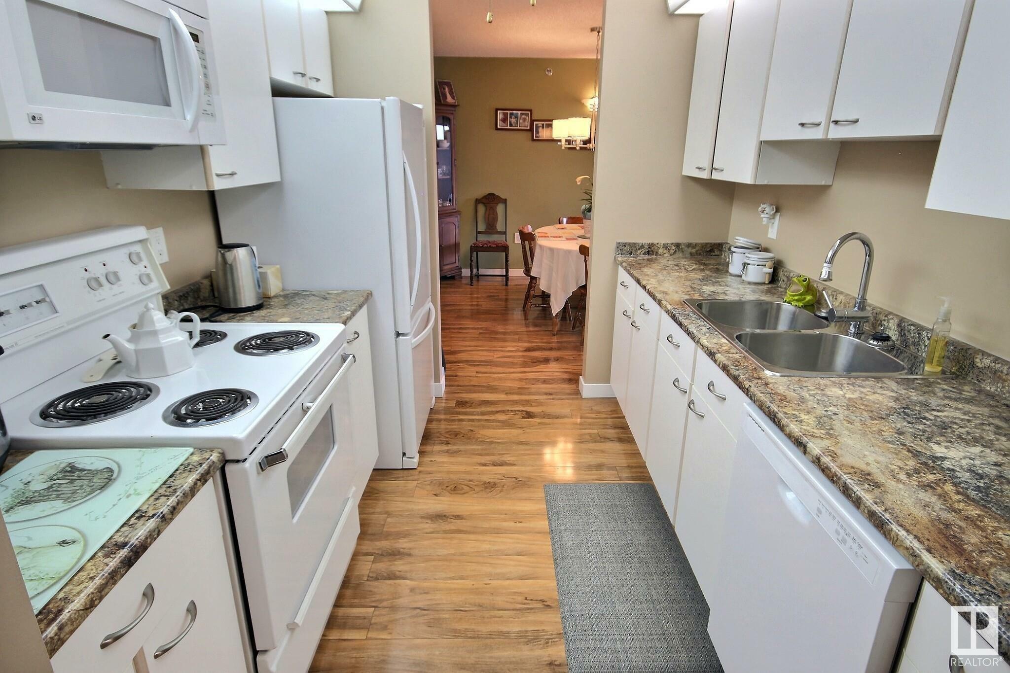 Photo de la propriété: 17519 98A Avenue NW 406 AB T5T 6C1