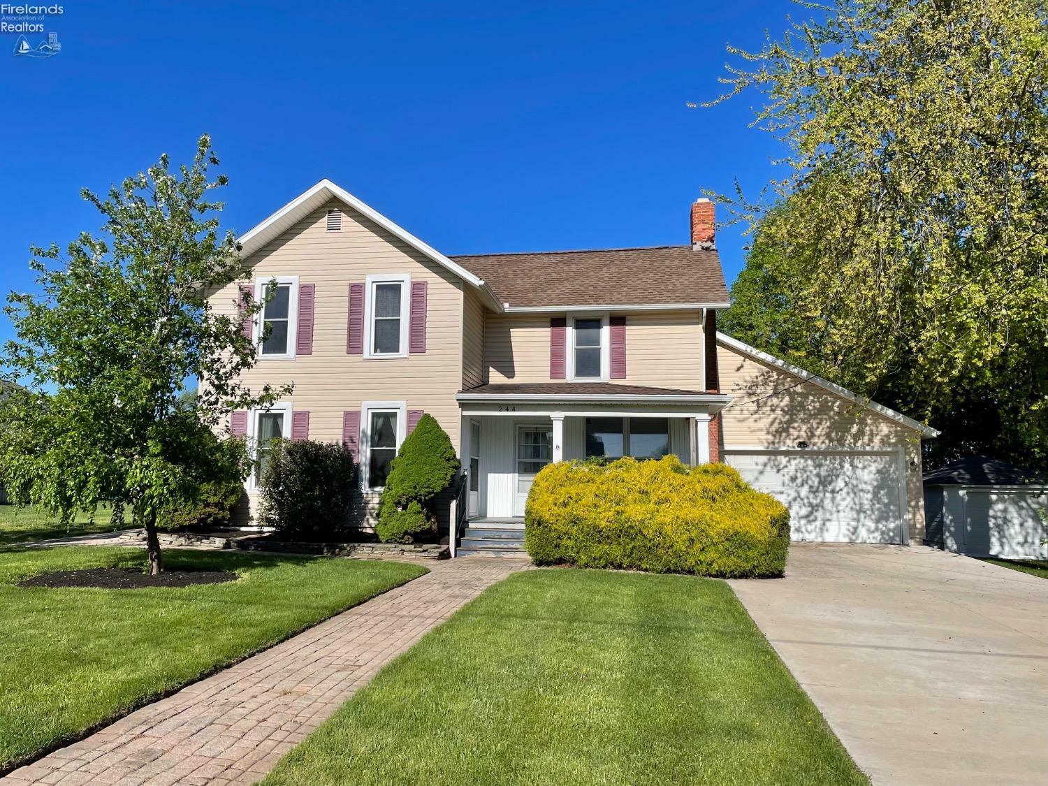 Property Photo: 244 Pleasant Street OH 44811