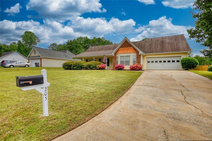 205 Summer Walk Drive  Covington GA 30016 photo