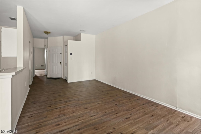 Property Photo: 5151 Beech Ct NJ 08852