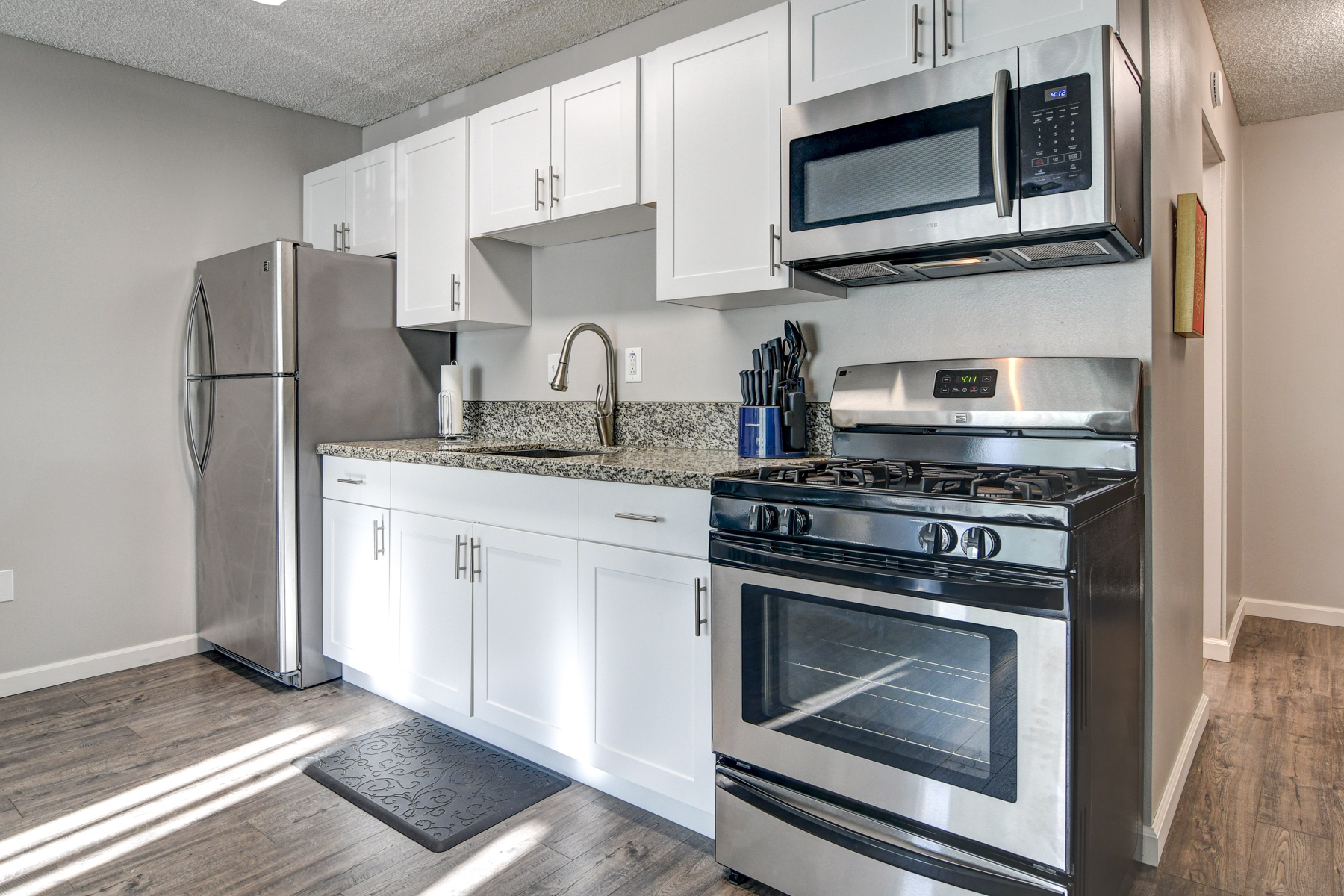 Property Photo: 355 Kalanianaole St 225 HI 96720