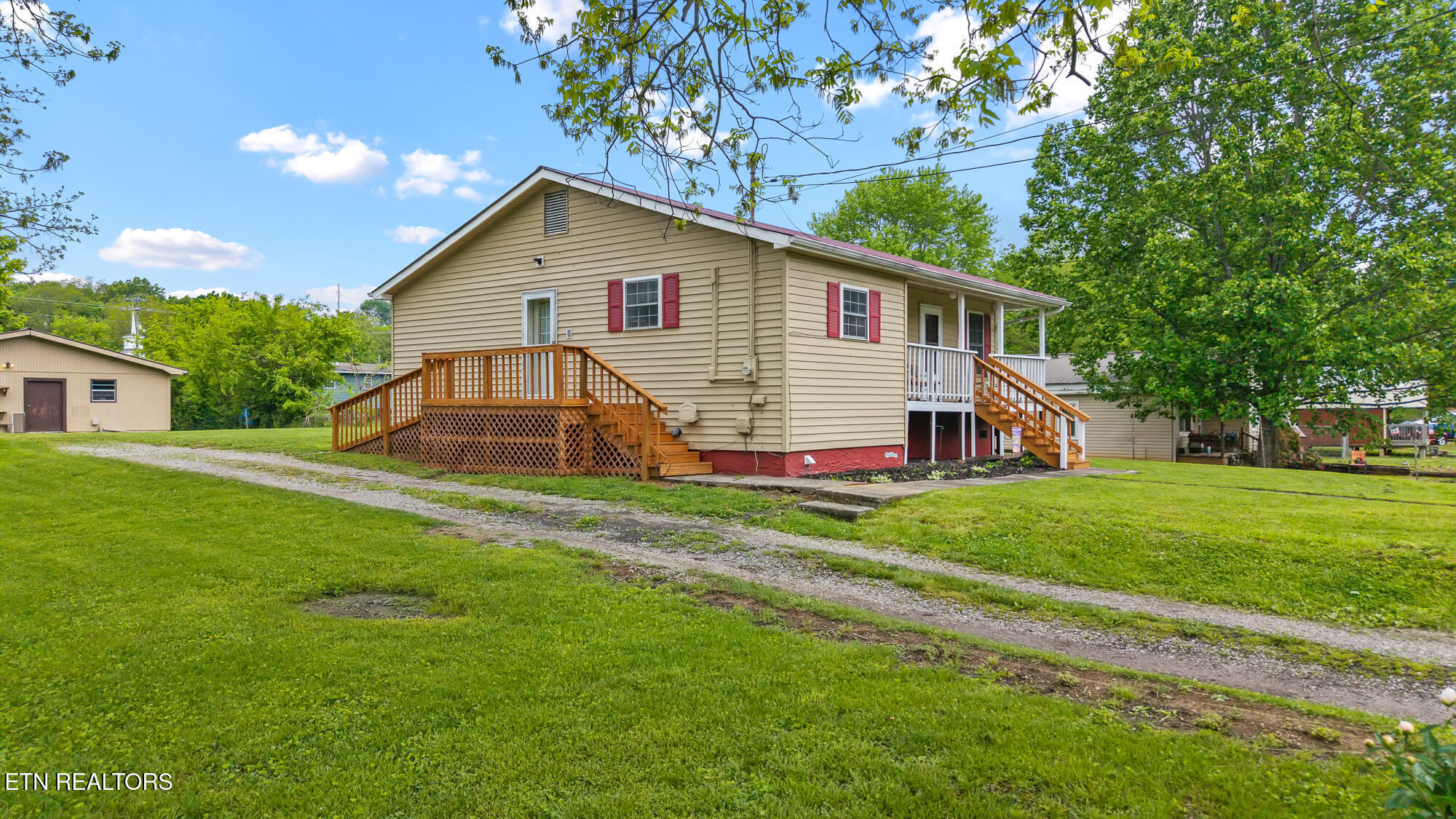206 Marietta St  Madisonville TN 37354 photo