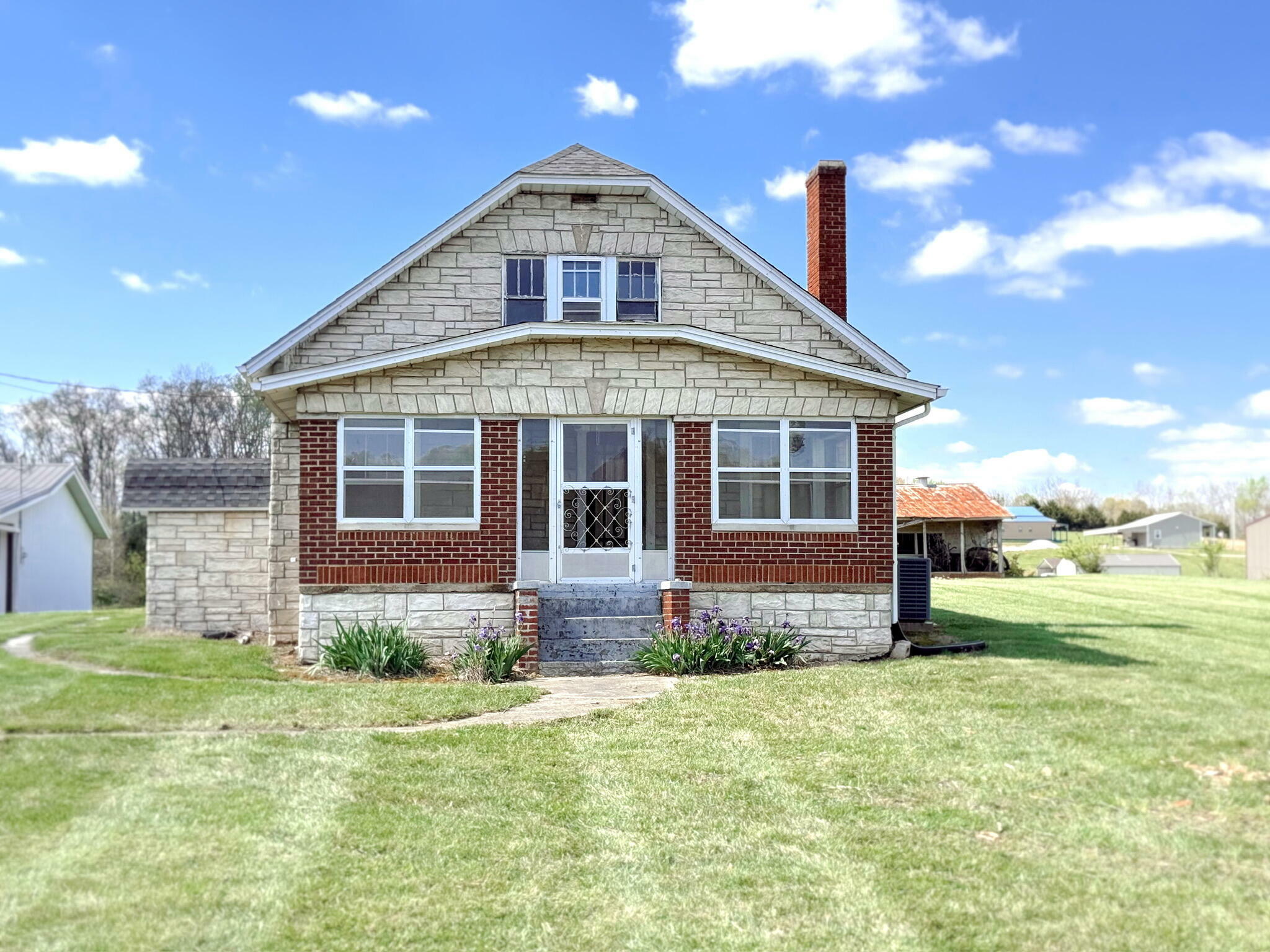 Property Photo: 8235 Ky-761 KY 42544
