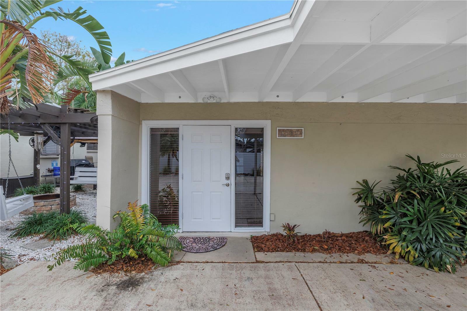 Property Photo: 1630 Pine Street FL 33774